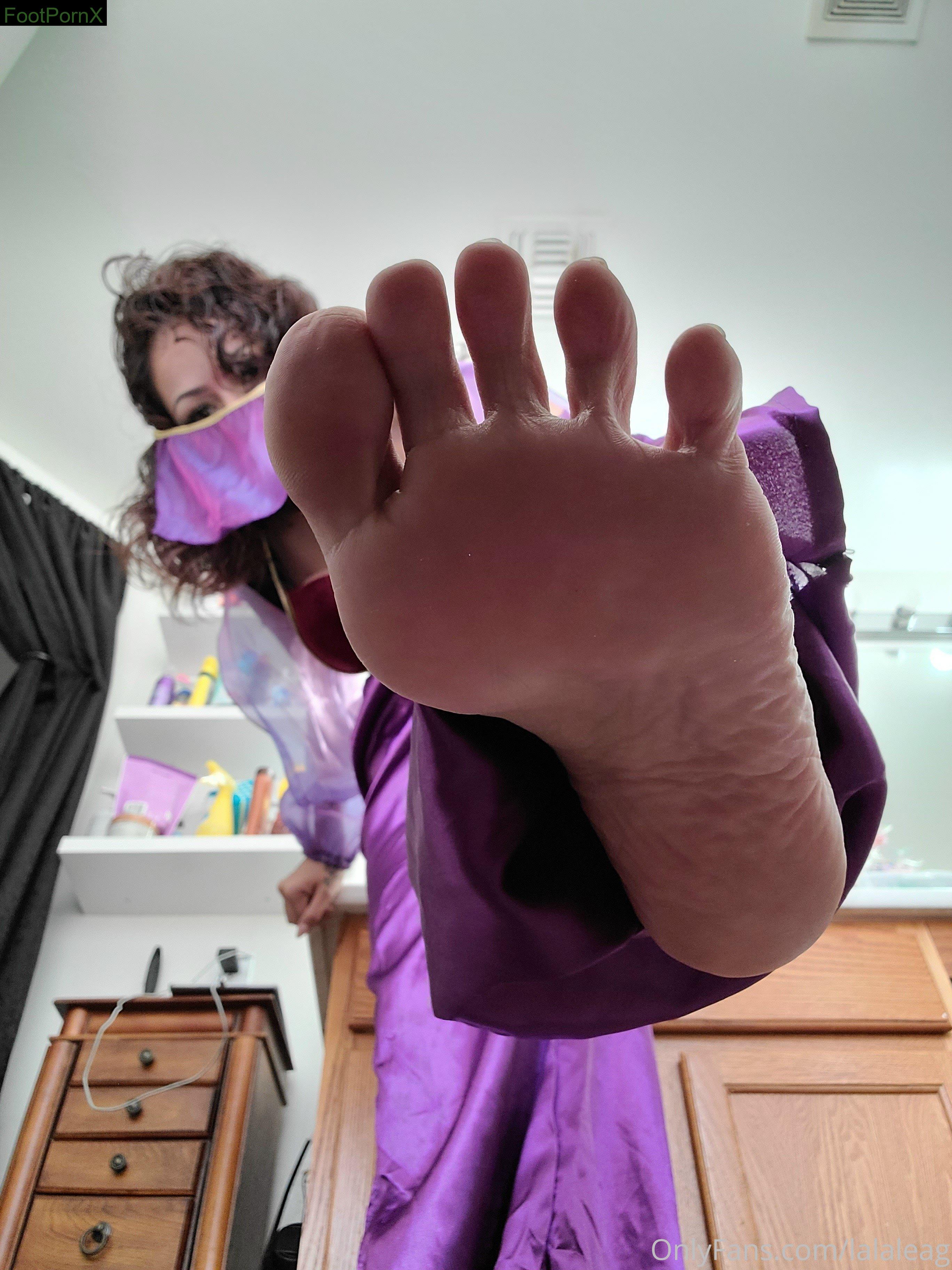 moon_soles2 feet