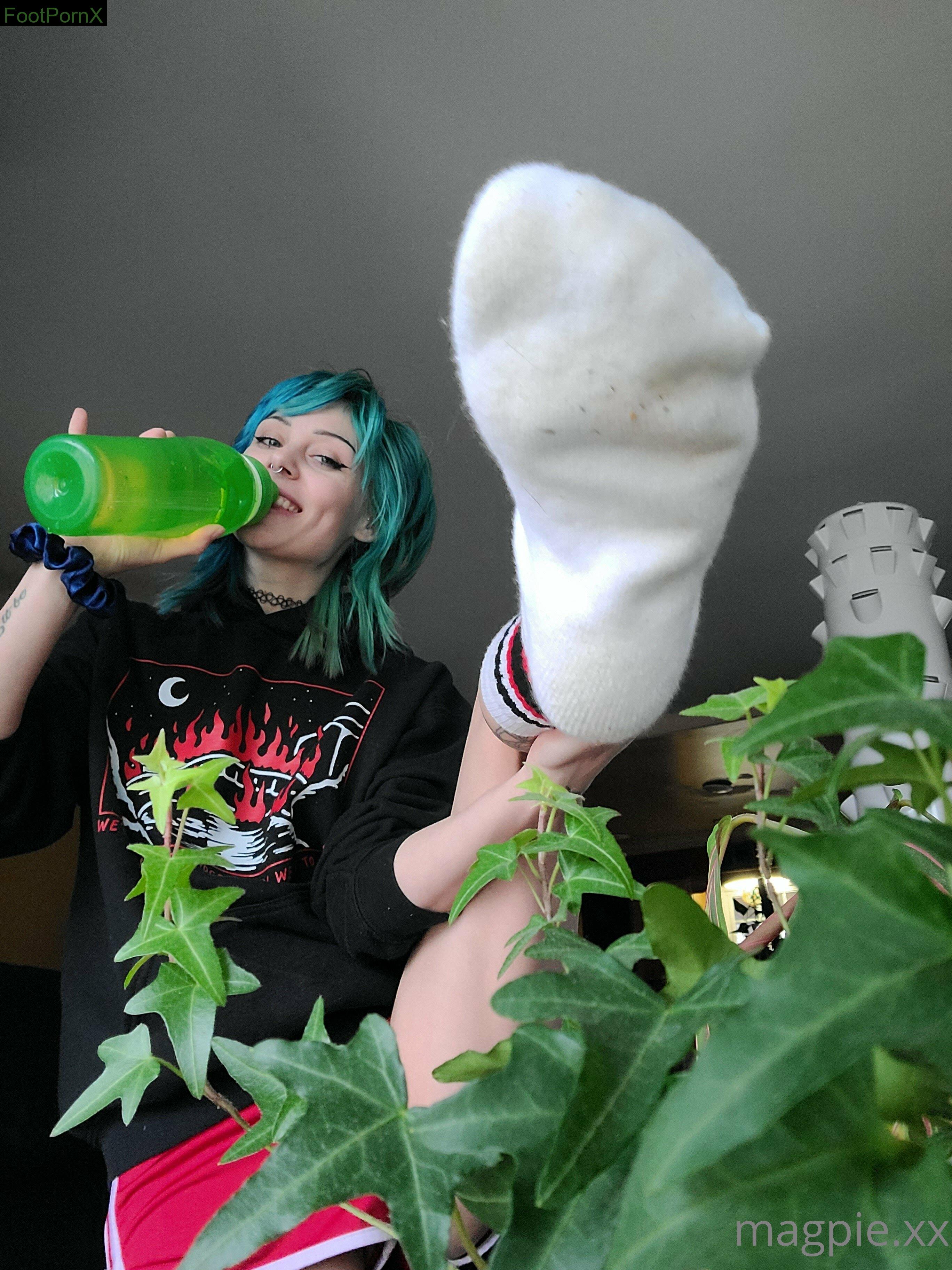 mythicmaggie feet