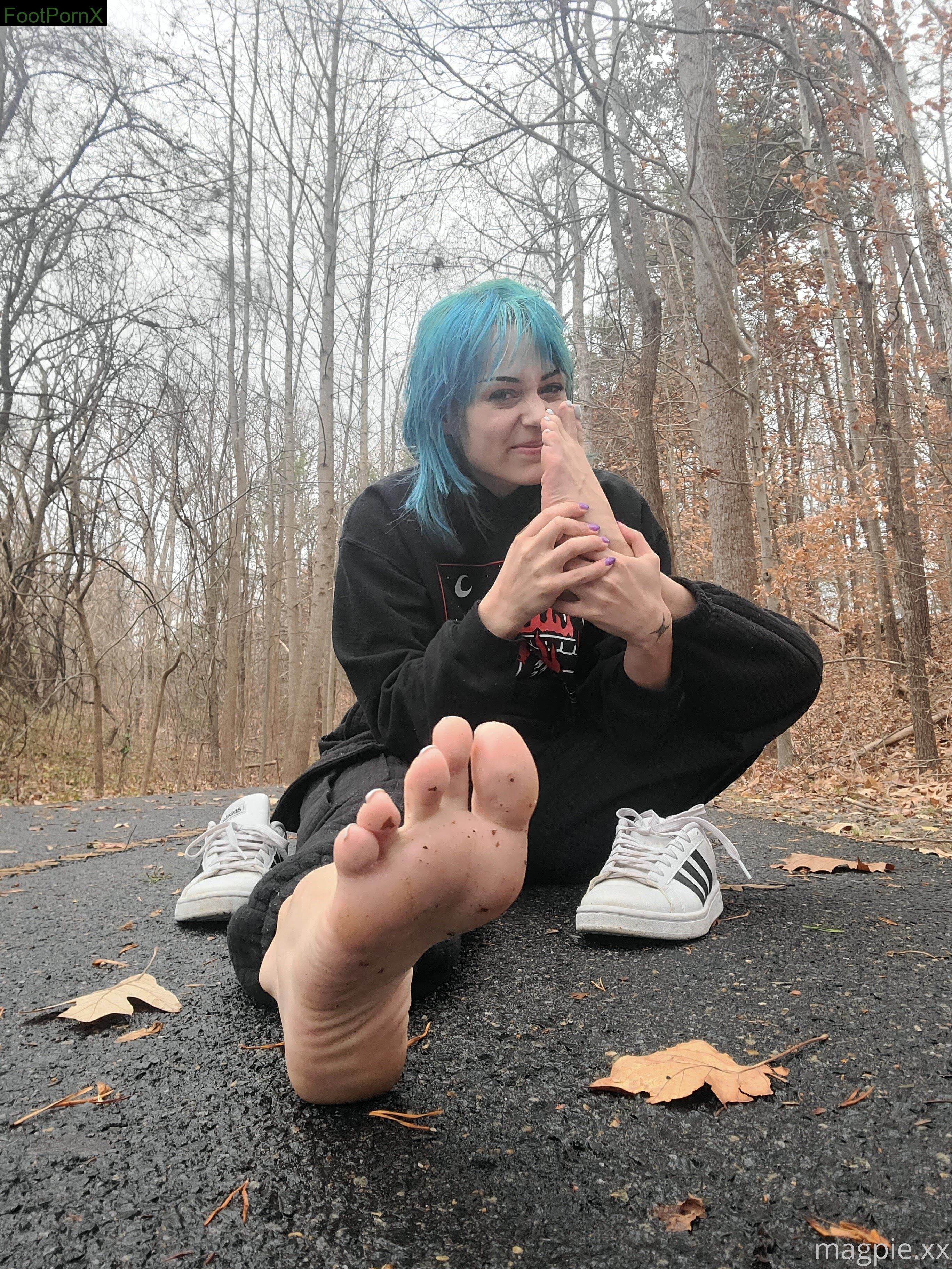 mythicmaggie feet