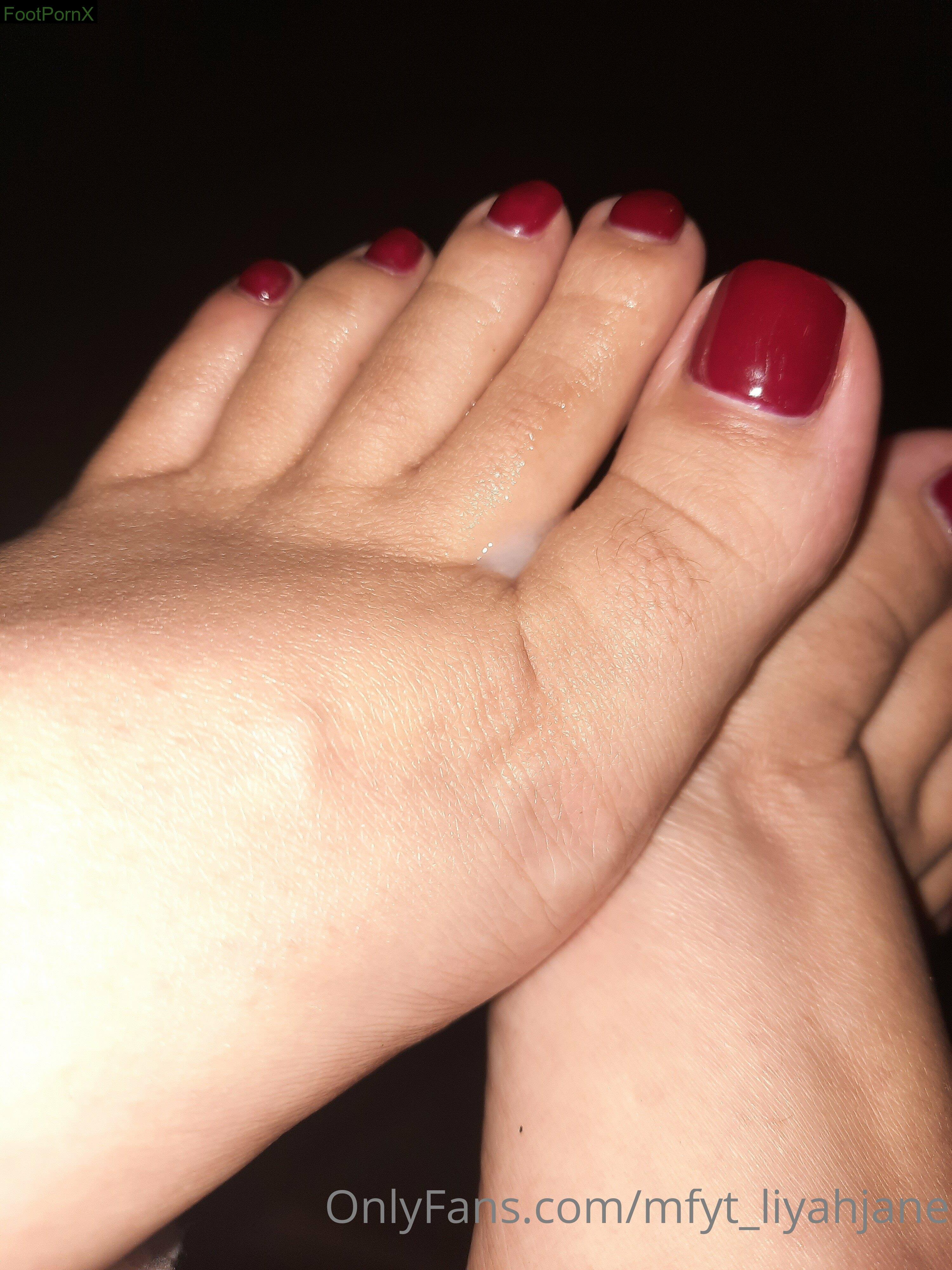 mfyt_liyahjane feet