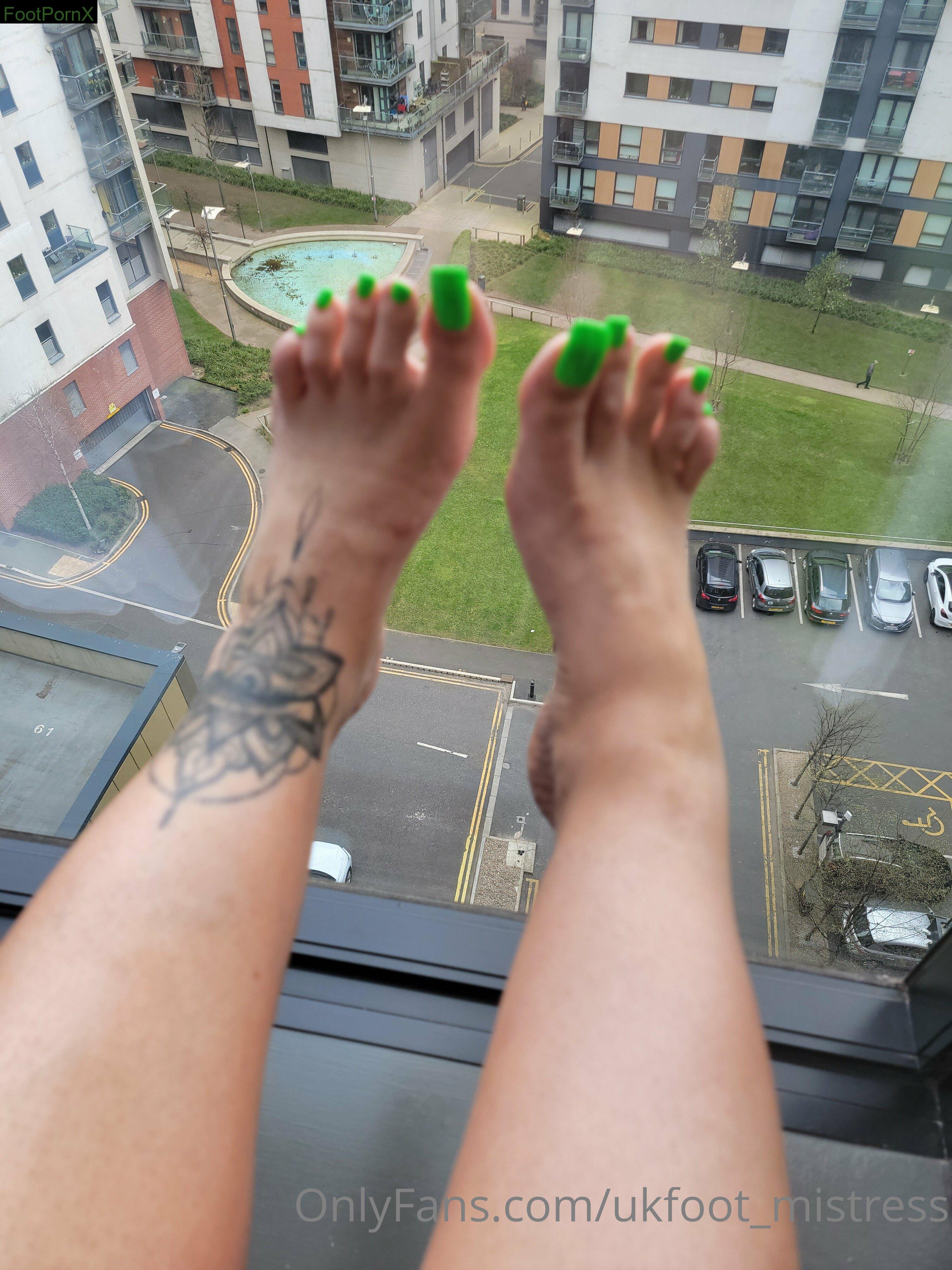 ukfoot_mistress feet