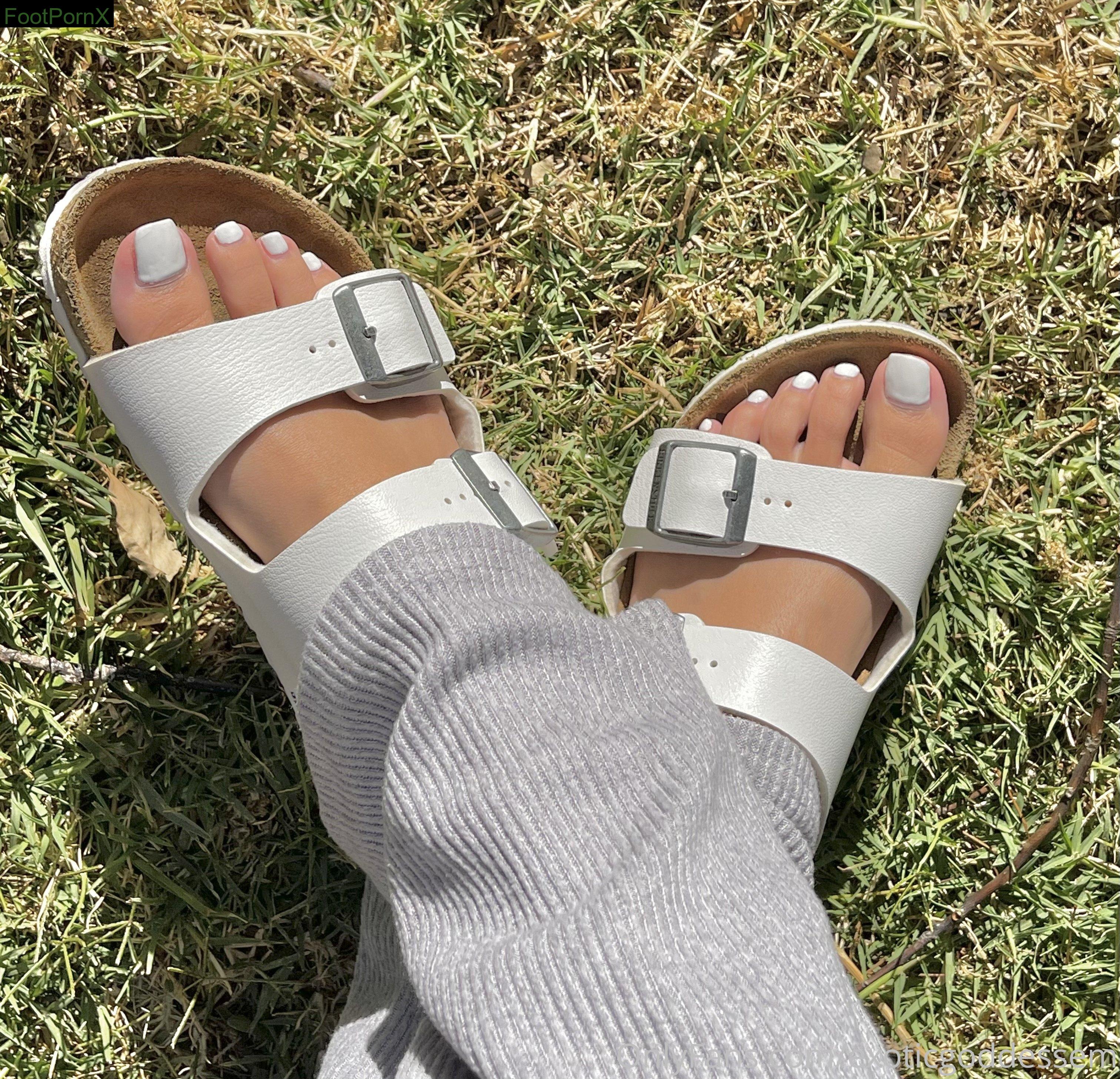 exoticgoddessem feet
