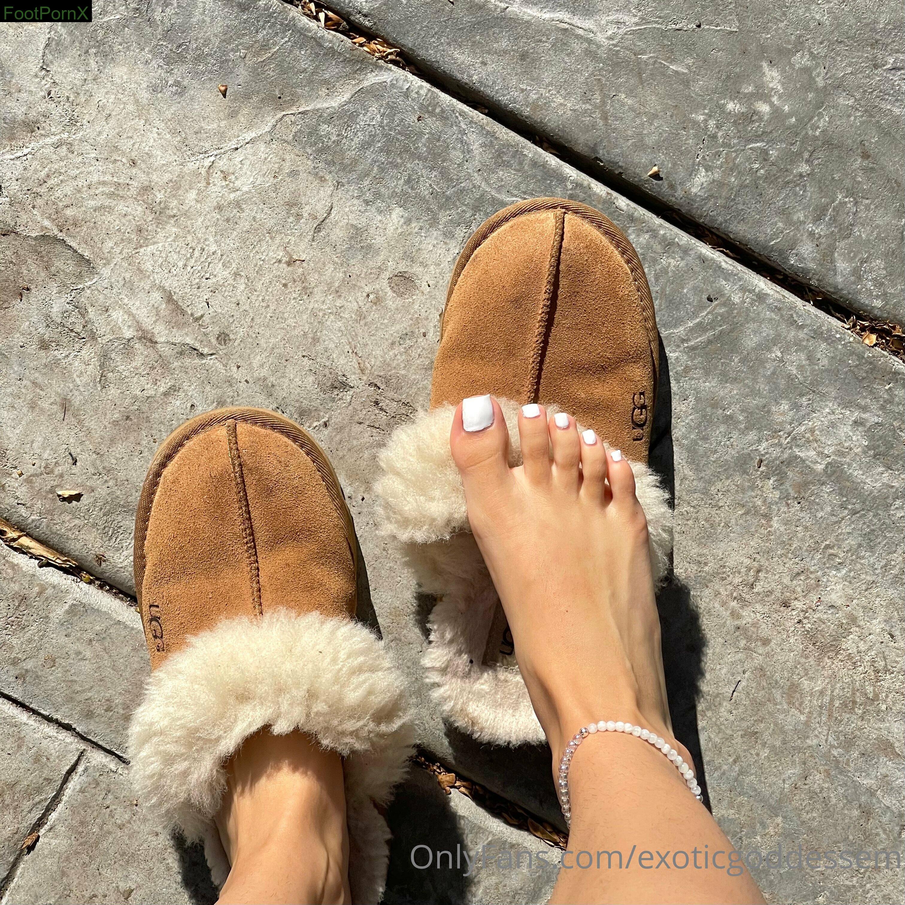 exoticgoddessem feet