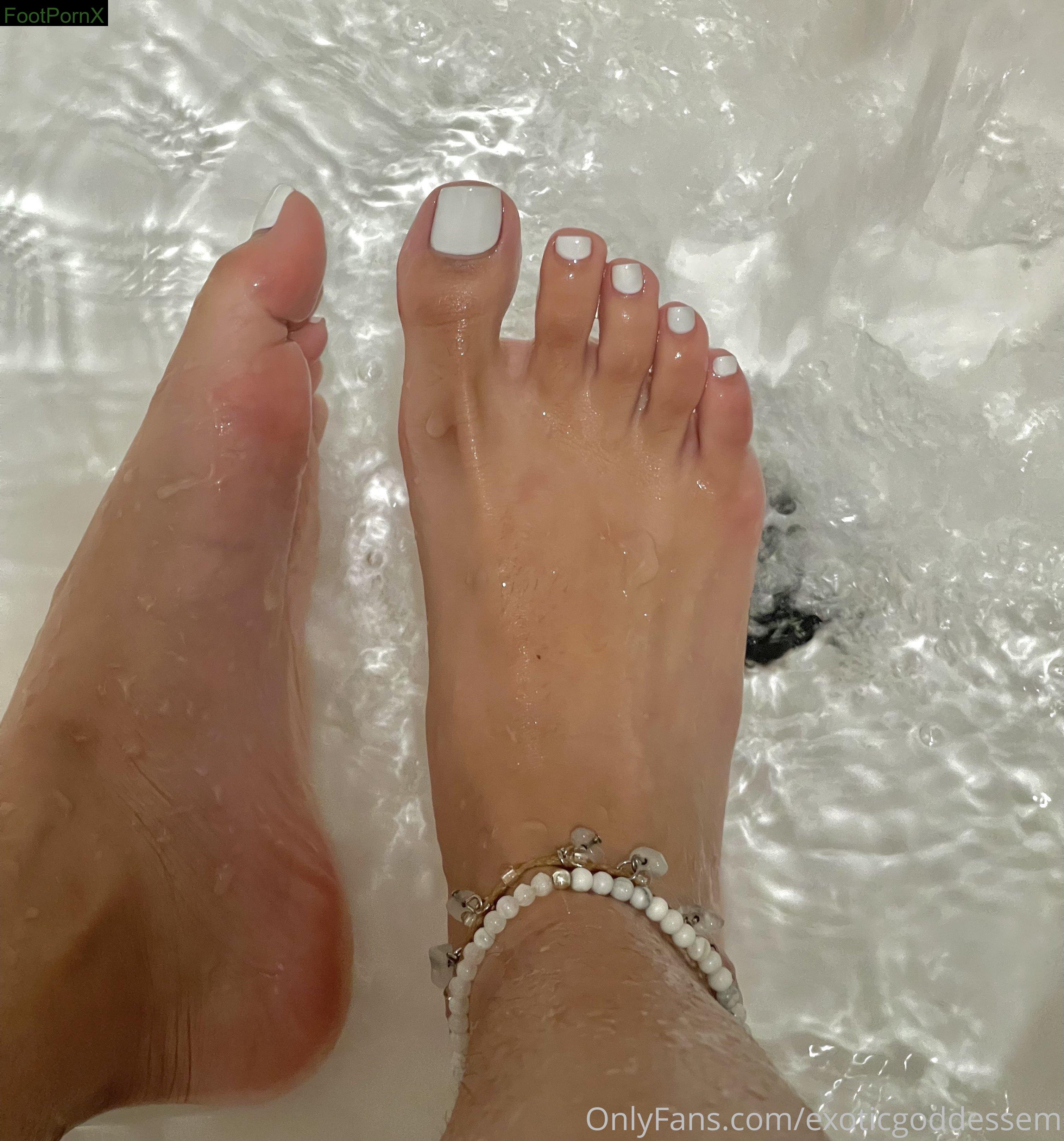 exoticgoddessem feet