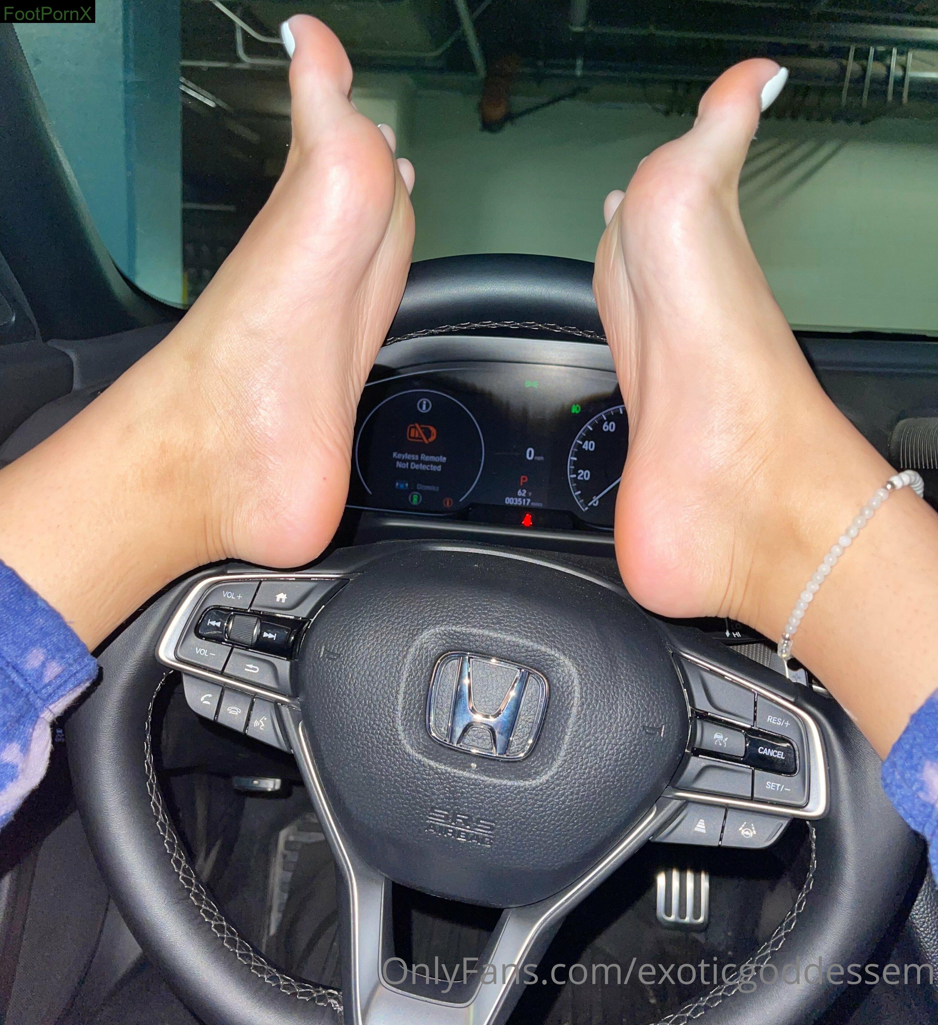 exoticgoddessem feet