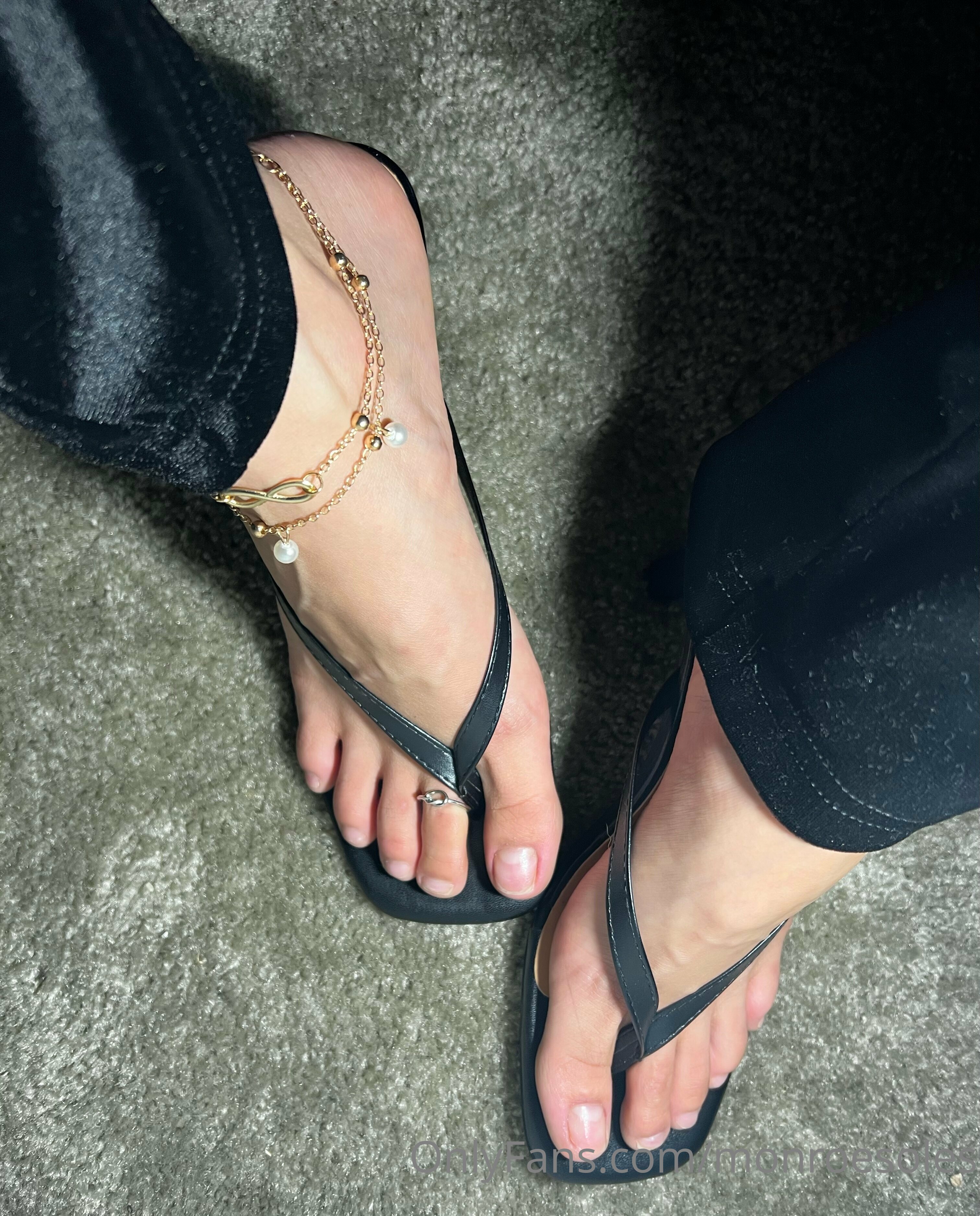 theemsmonroe feet