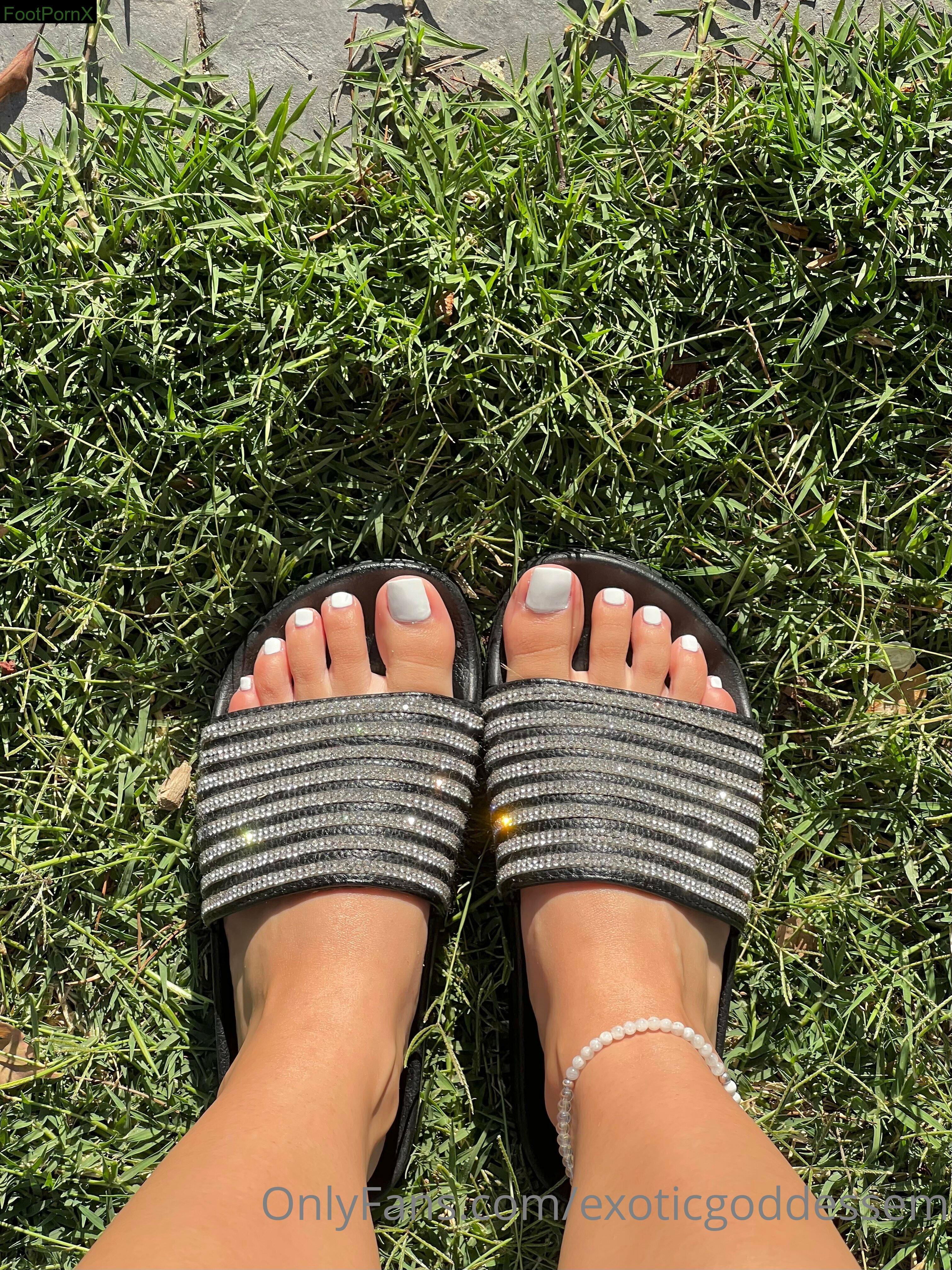 exoticgoddessem feet