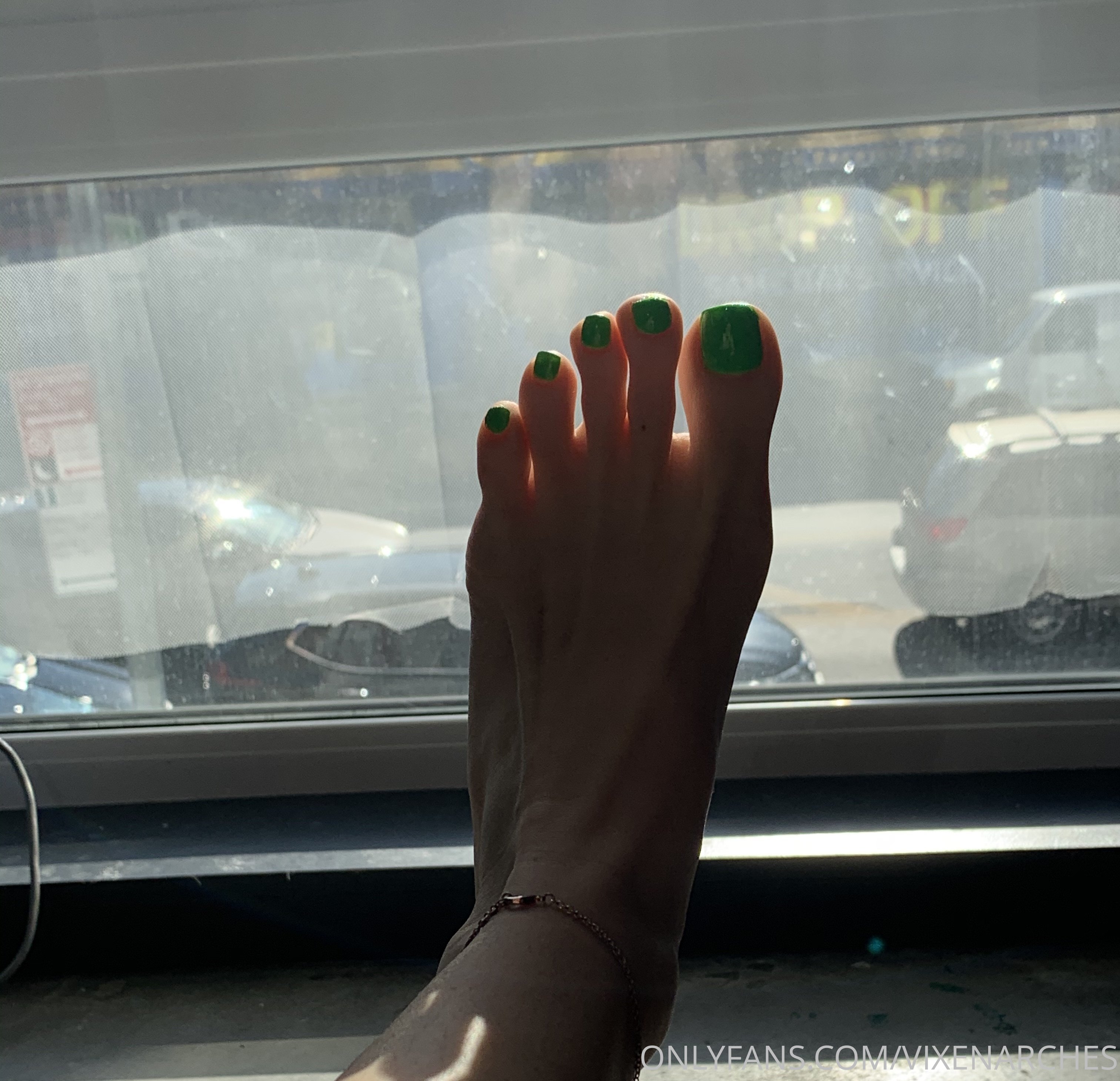 vixenarches feet