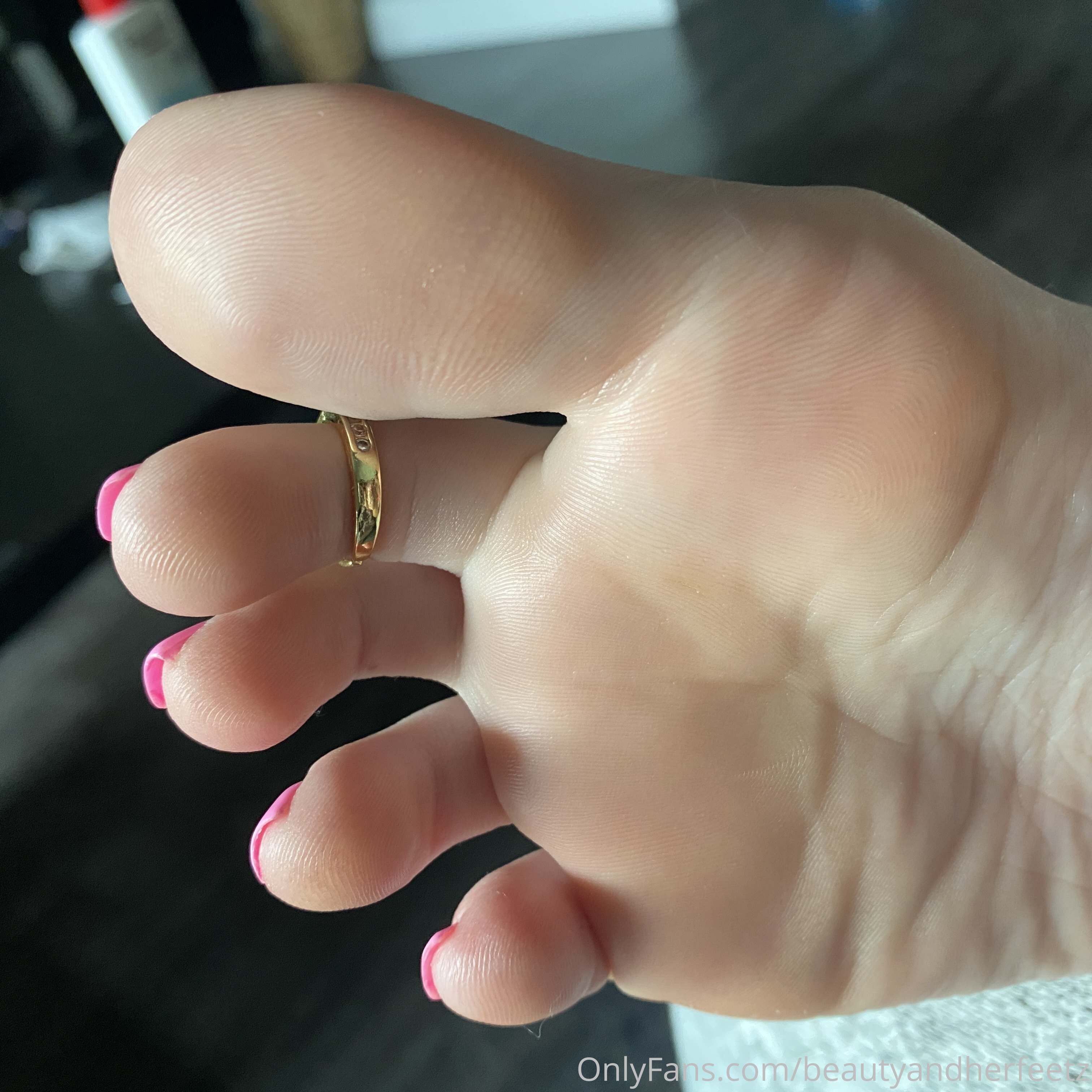 beautyandherfeetz feet