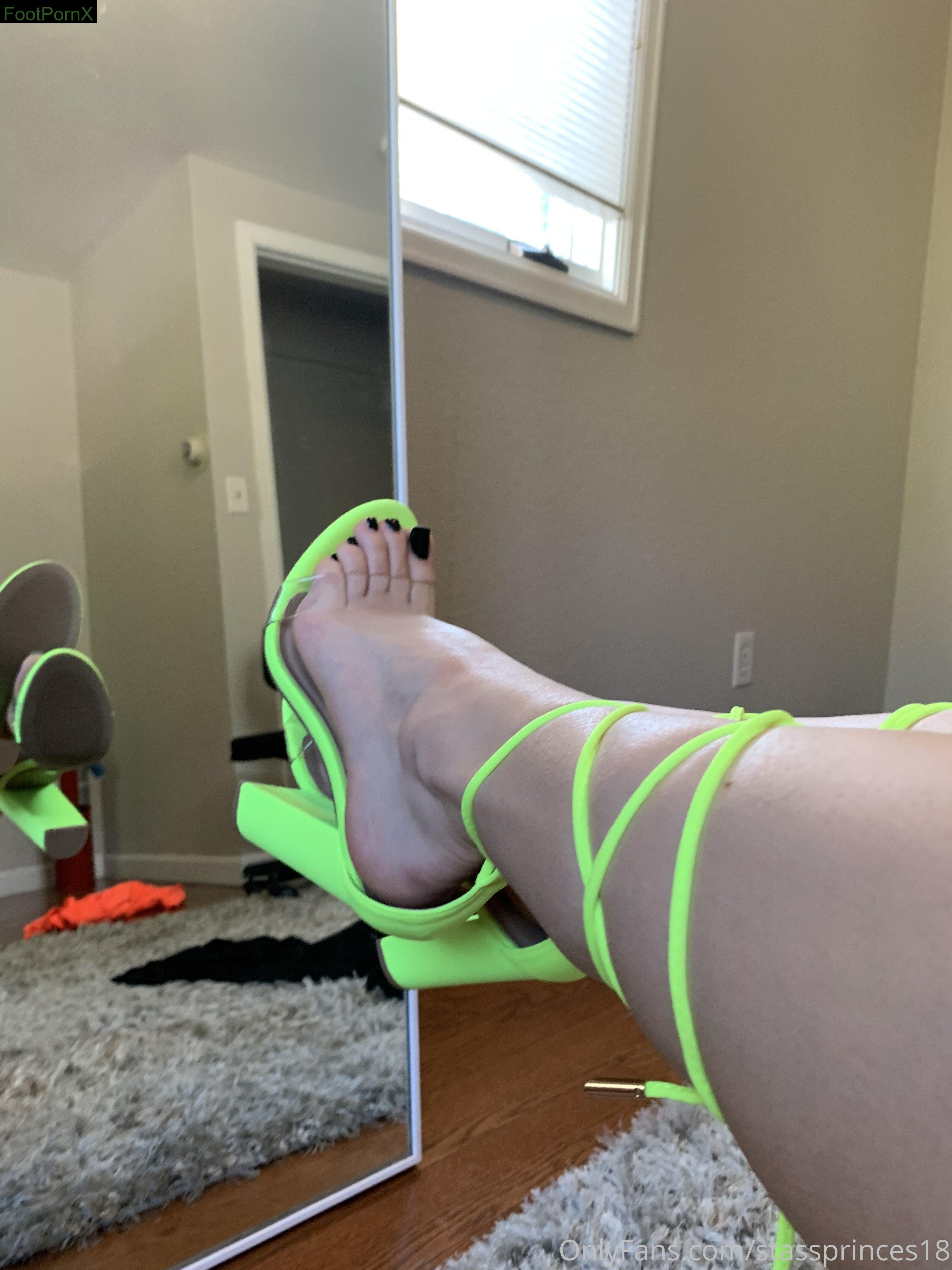 stassprincess19 feet