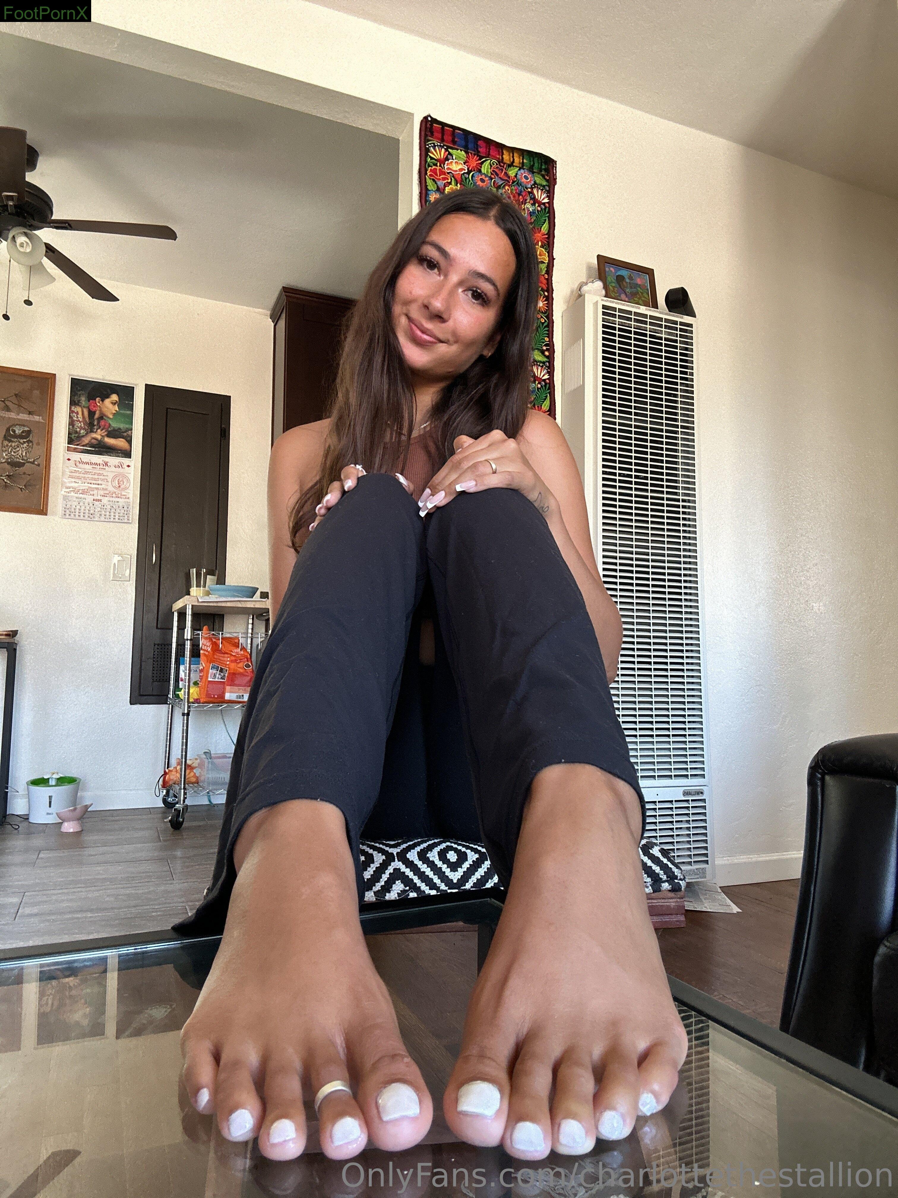 charlottethestallion feet