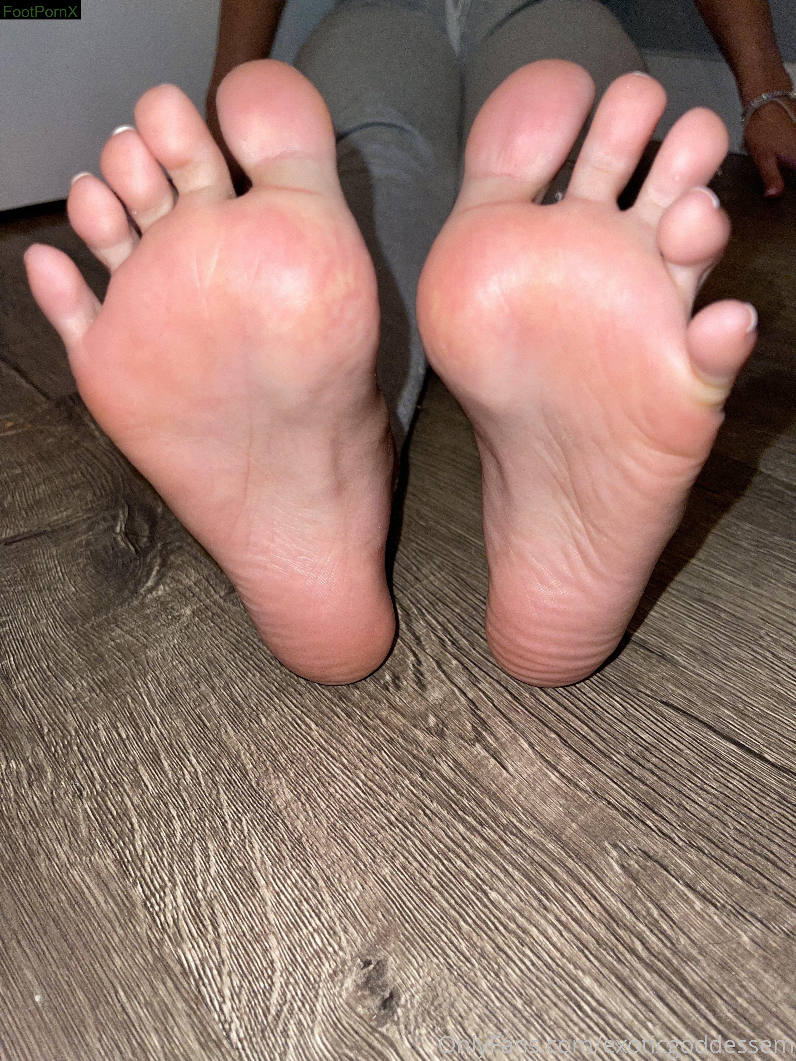 exoticgoddessem feet