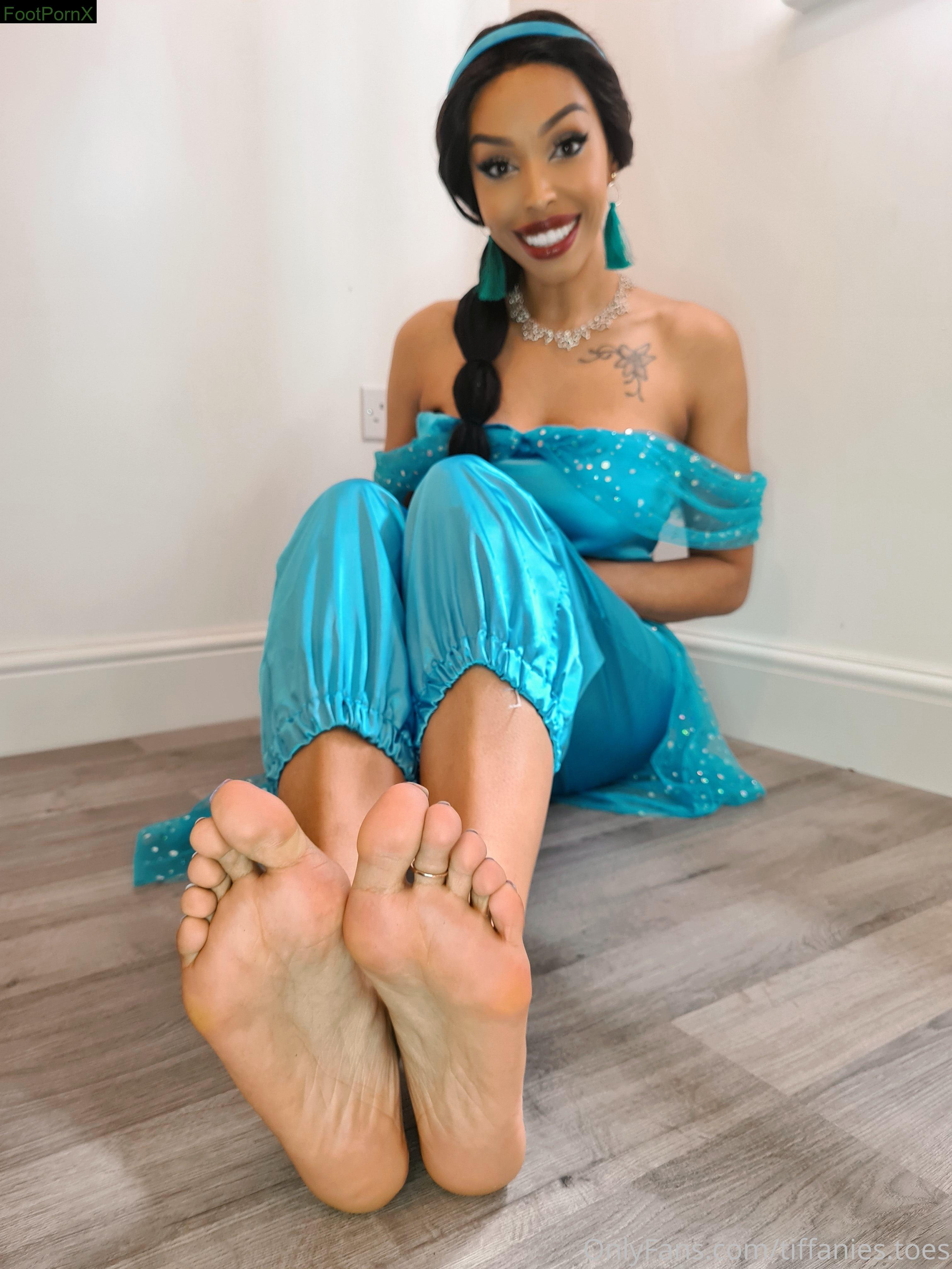 tiffanies.toes feet