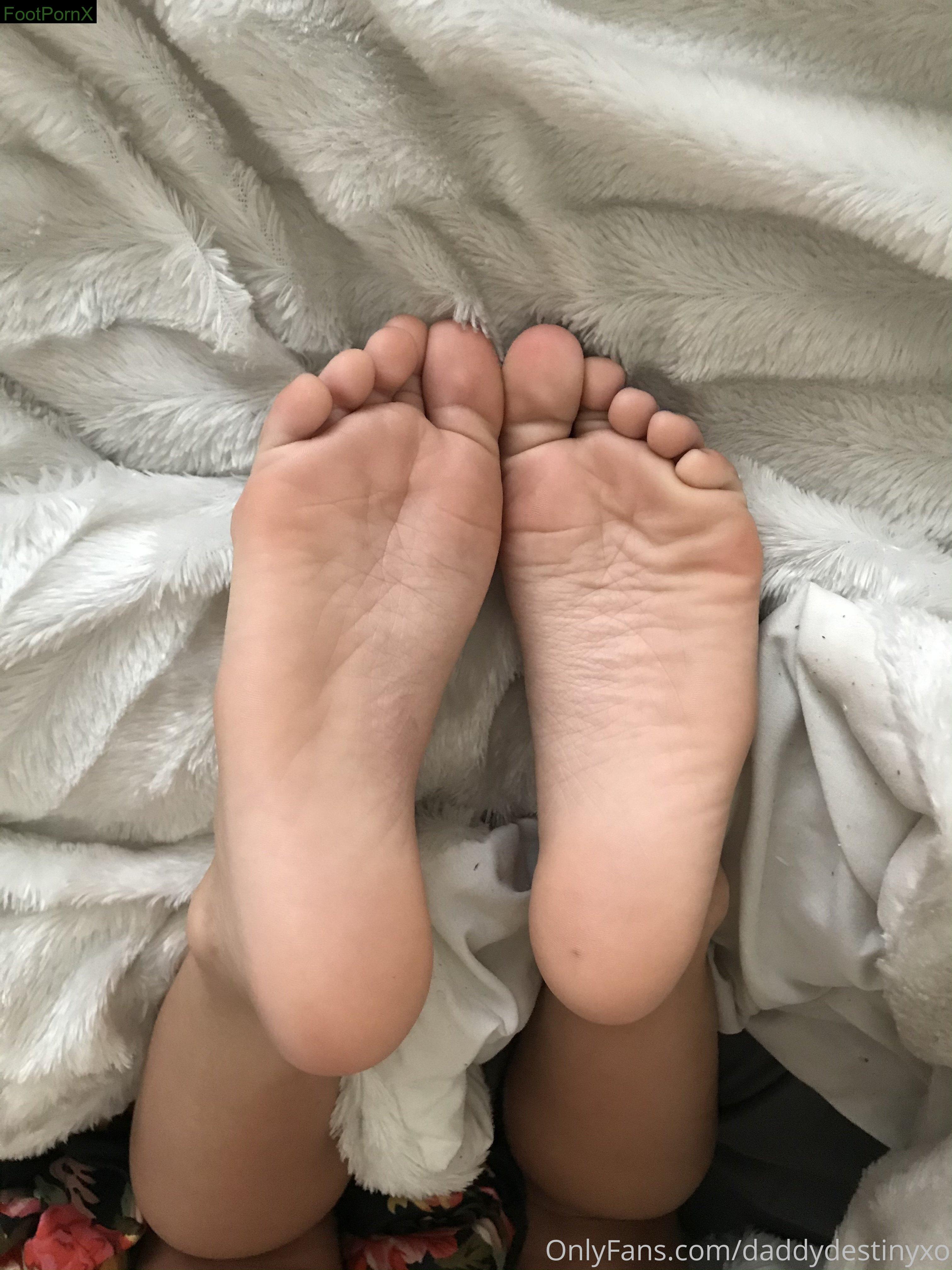 daddydestinyxo feet