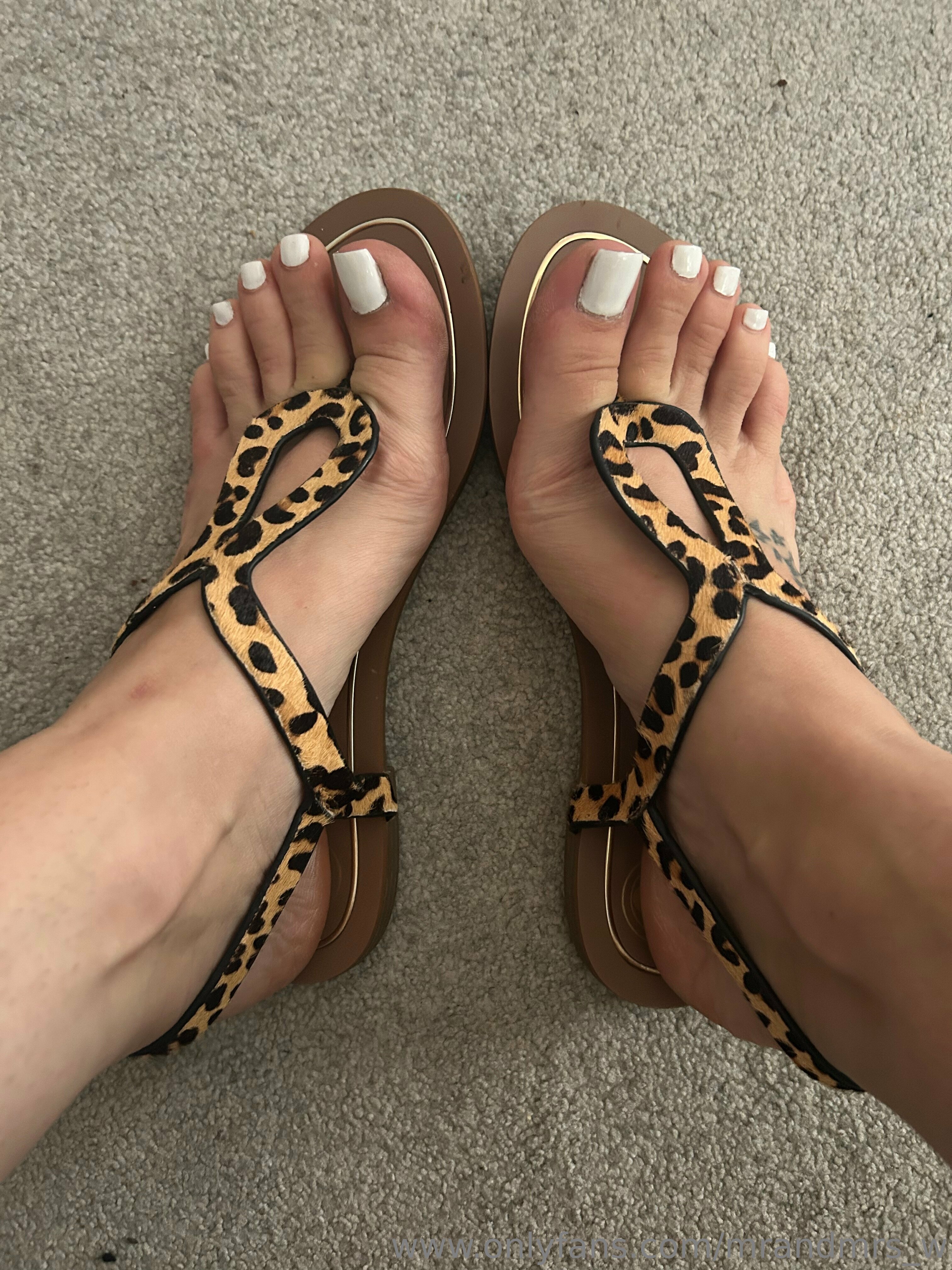 mrandmrs_w feet