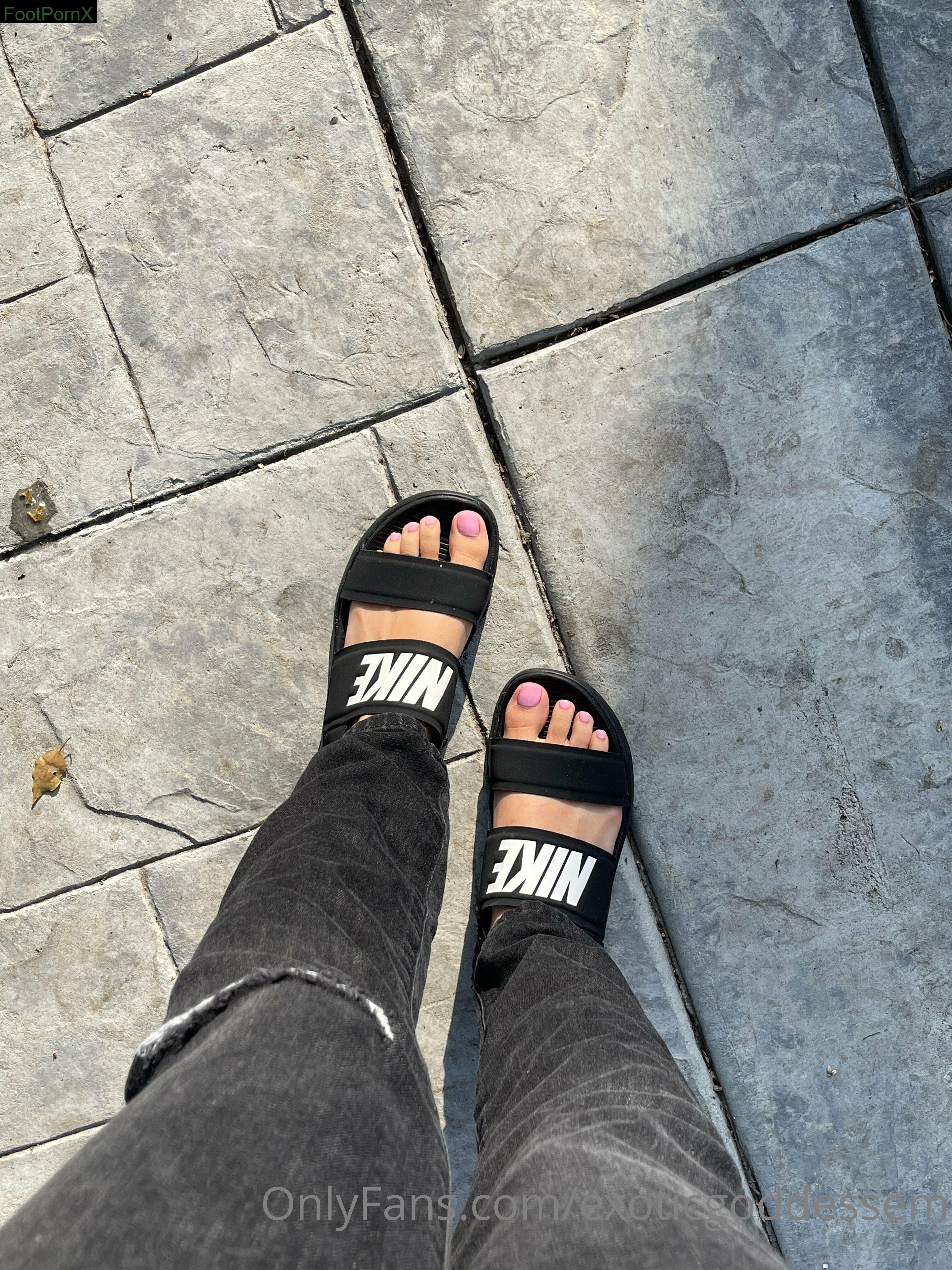 exoticgoddessem feet