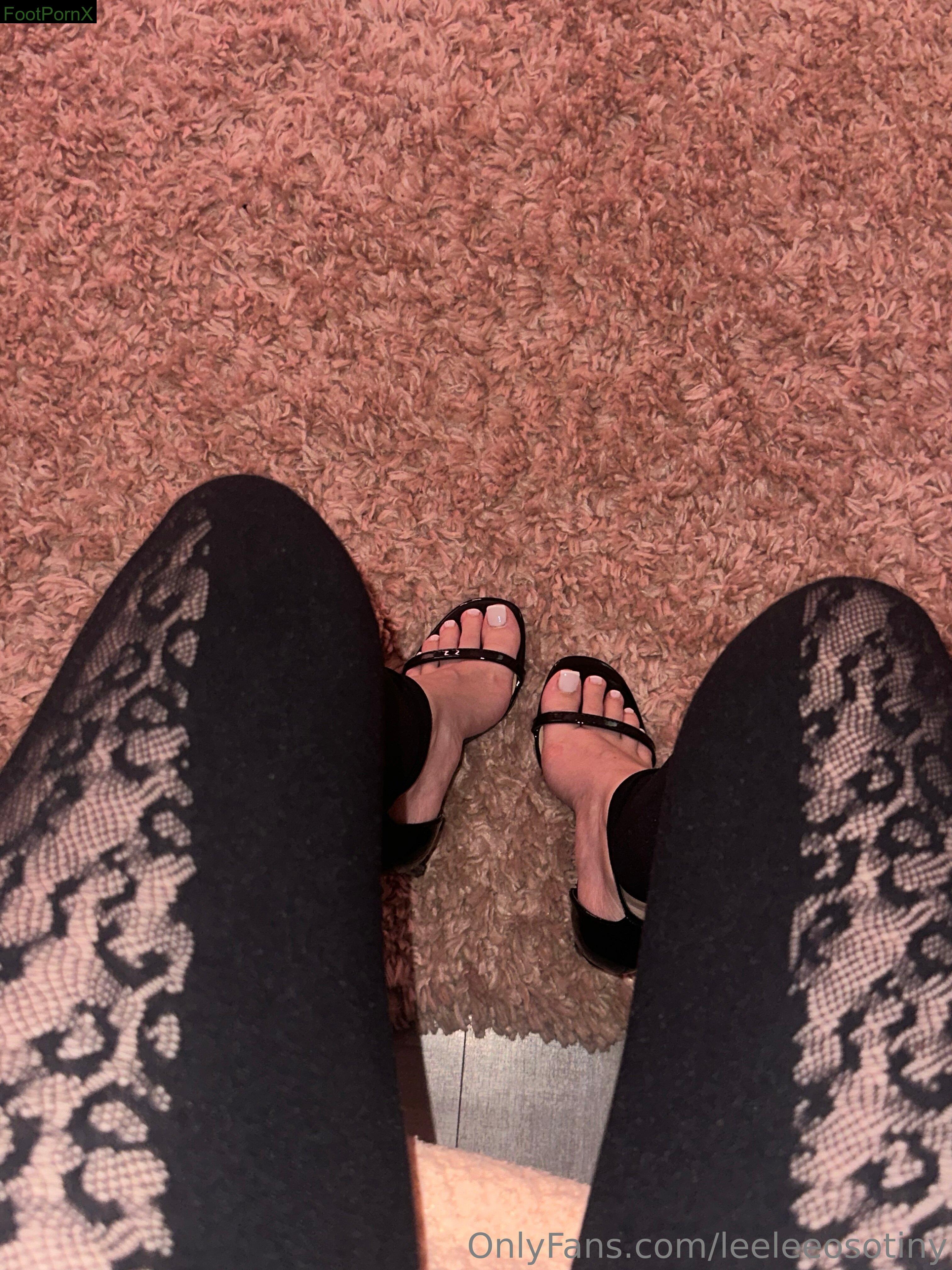 leeleeosotiny feet