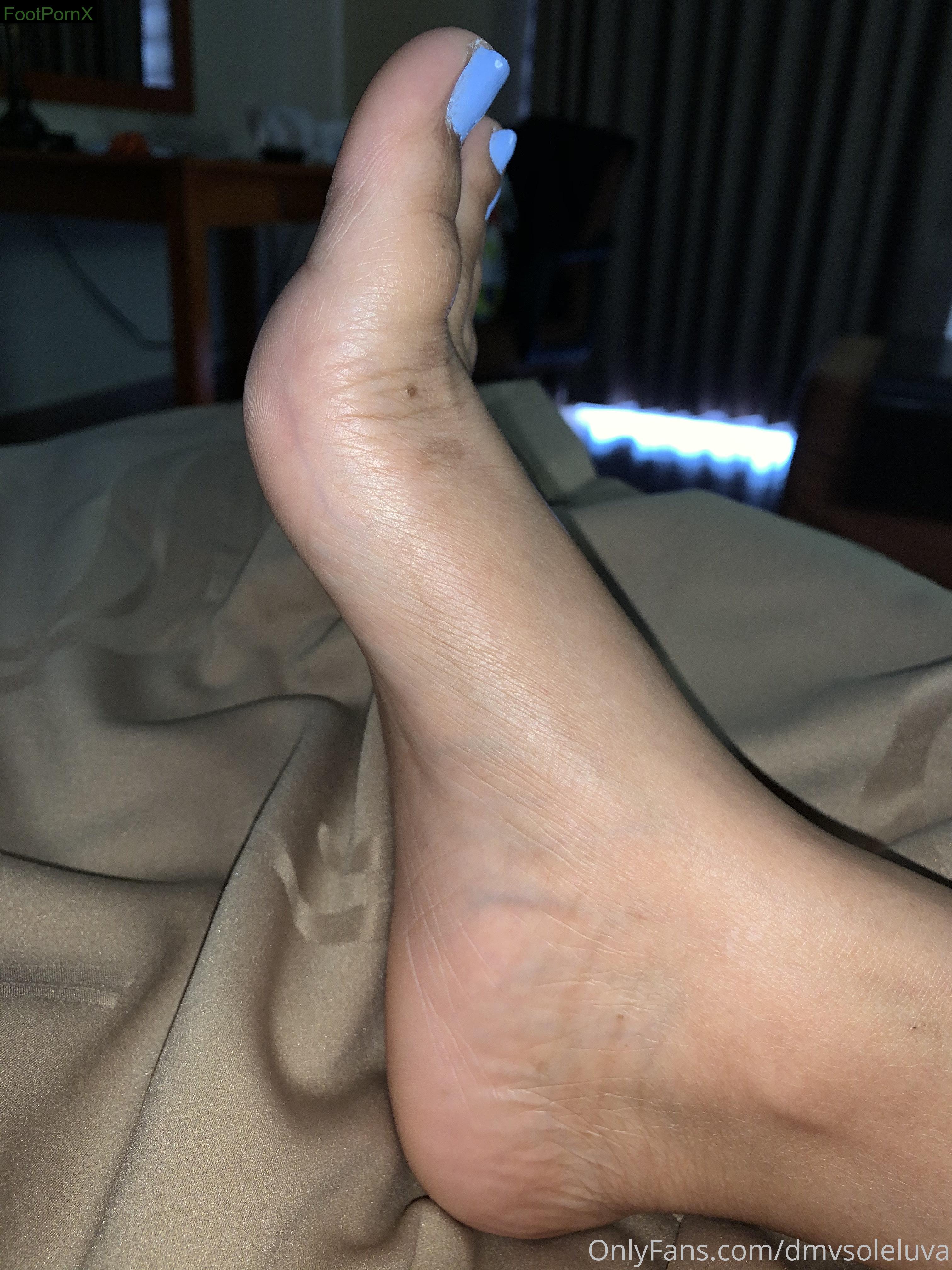 dmvsoleluva feet