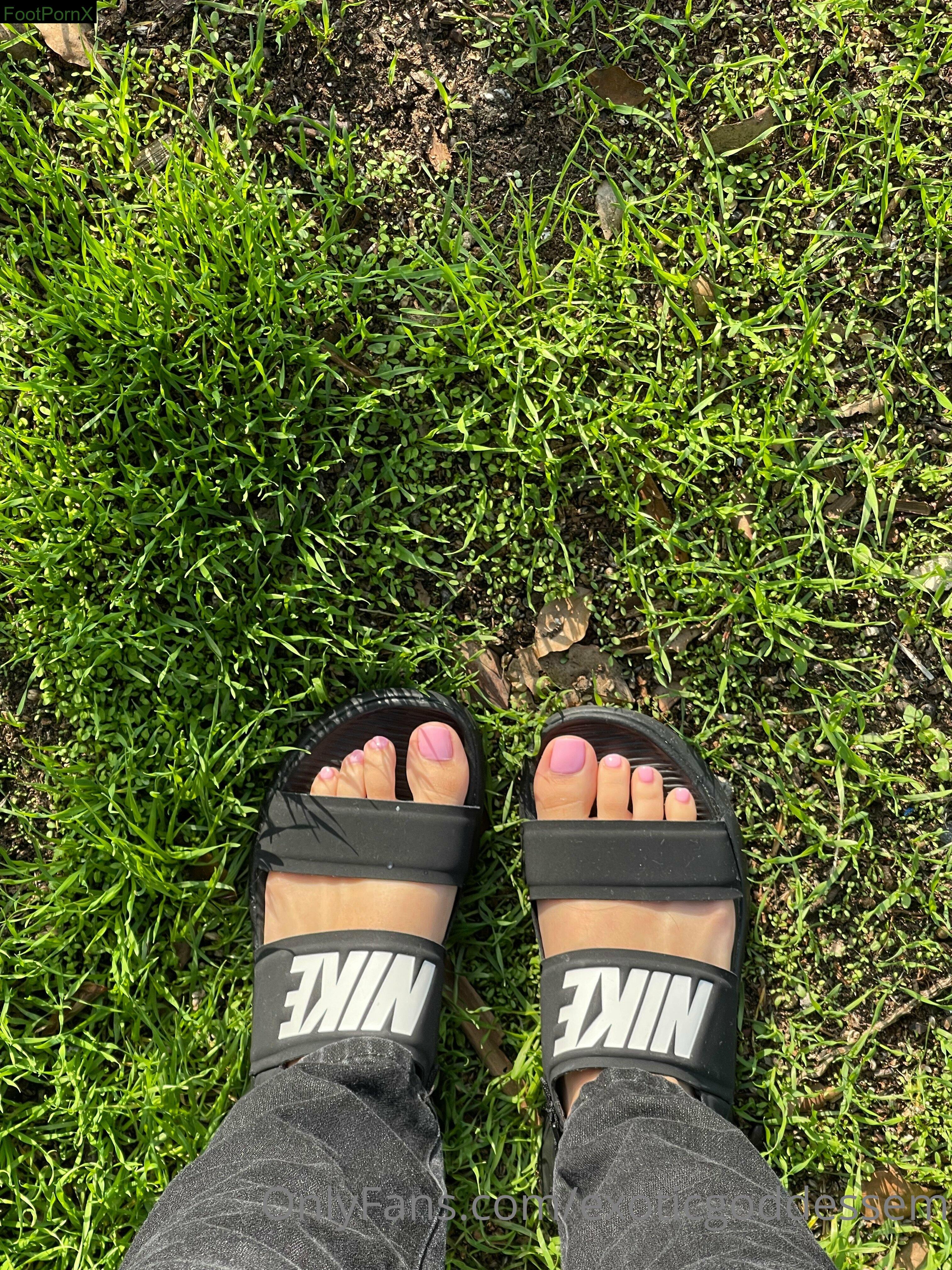 exoticgoddessem feet