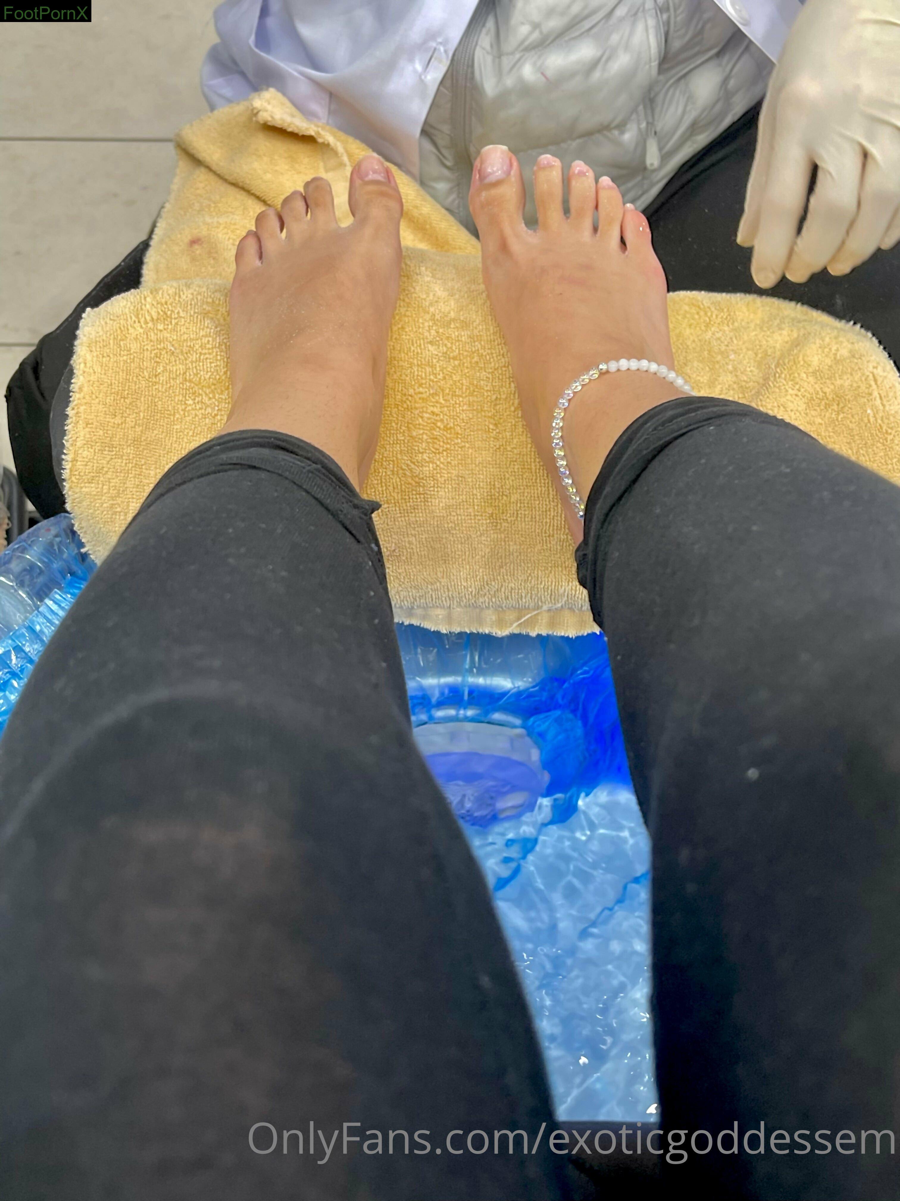 exoticgoddessem feet