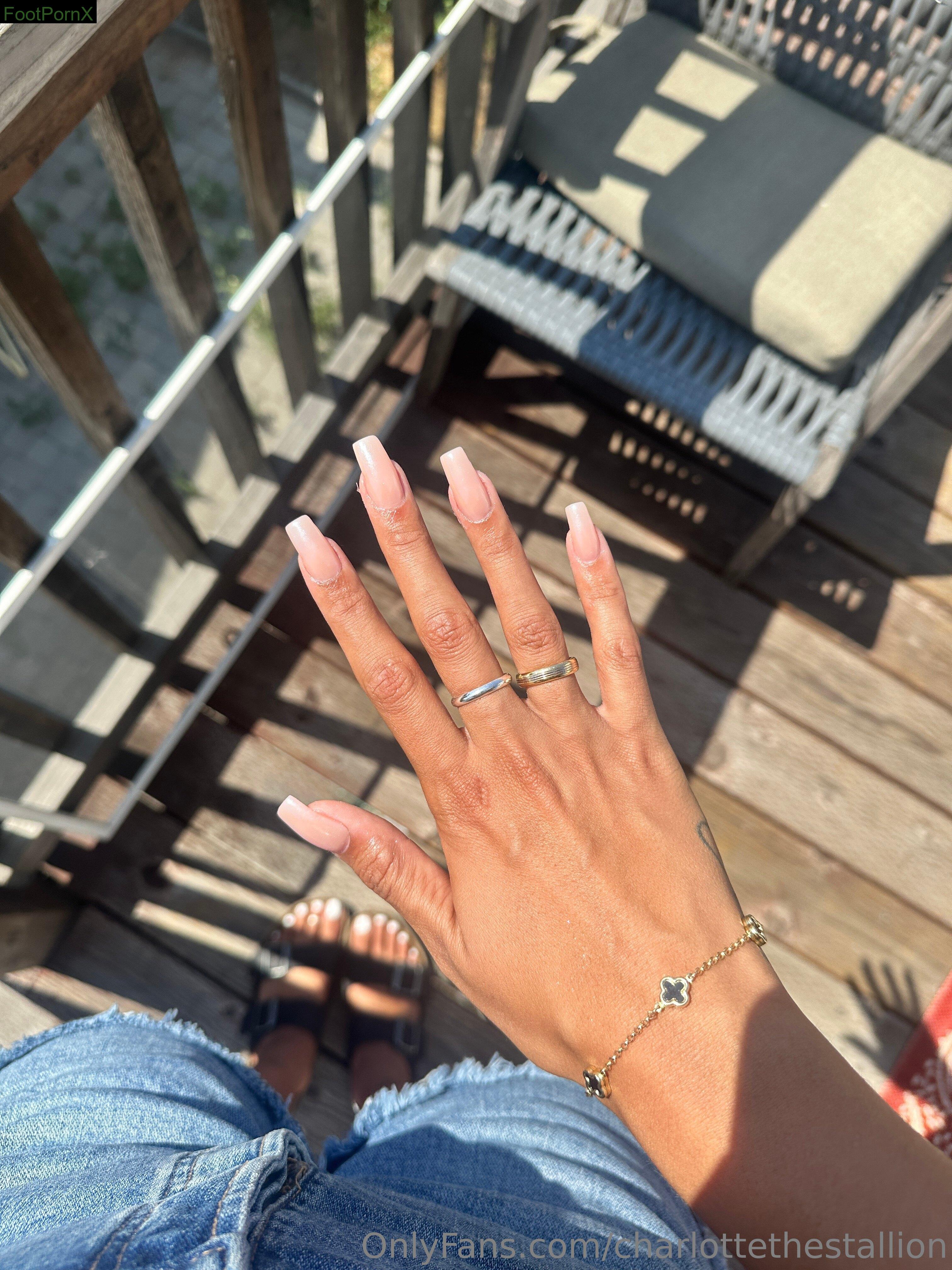 charlottethestallion feet