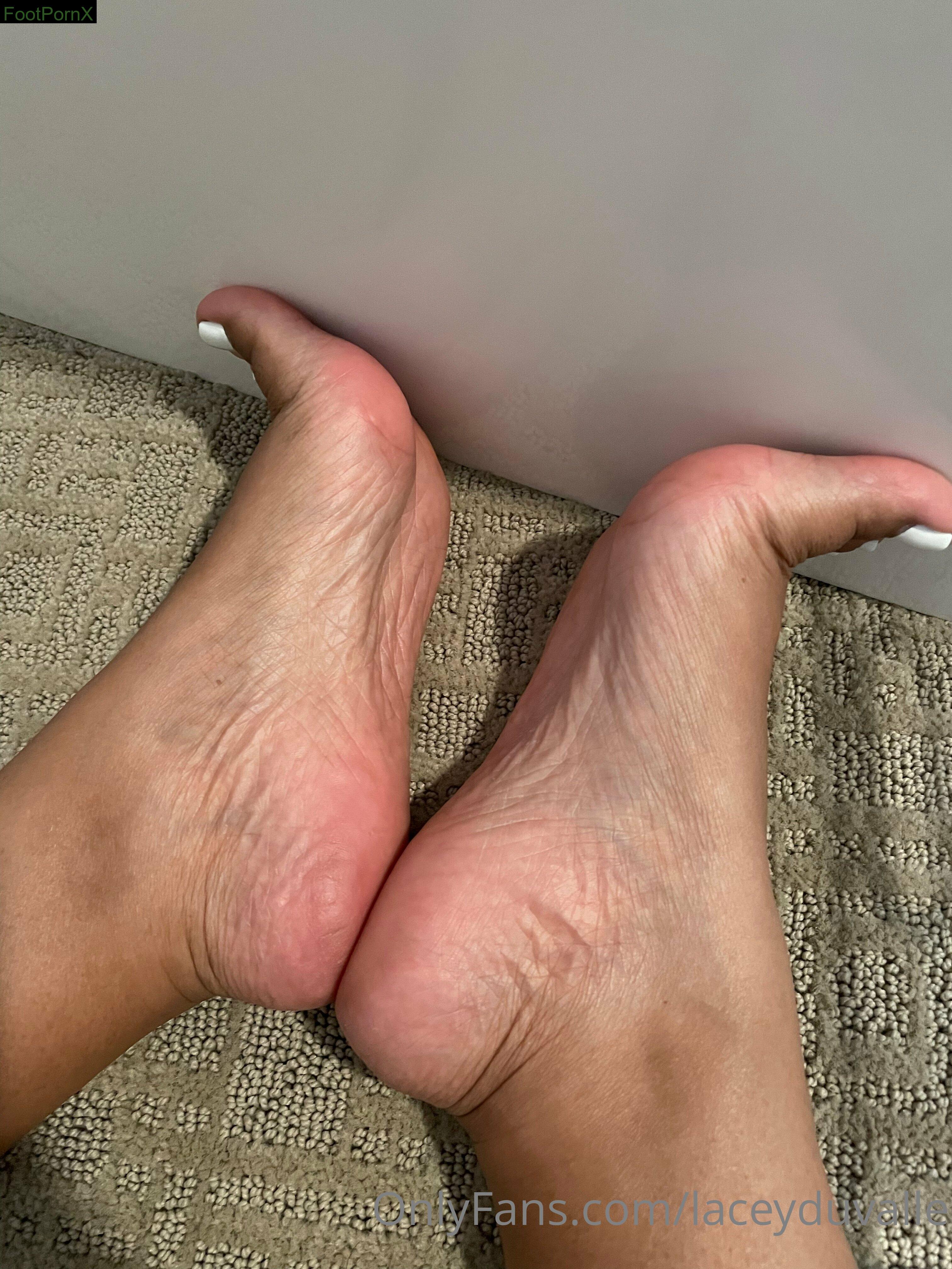 laceyduvalle feet