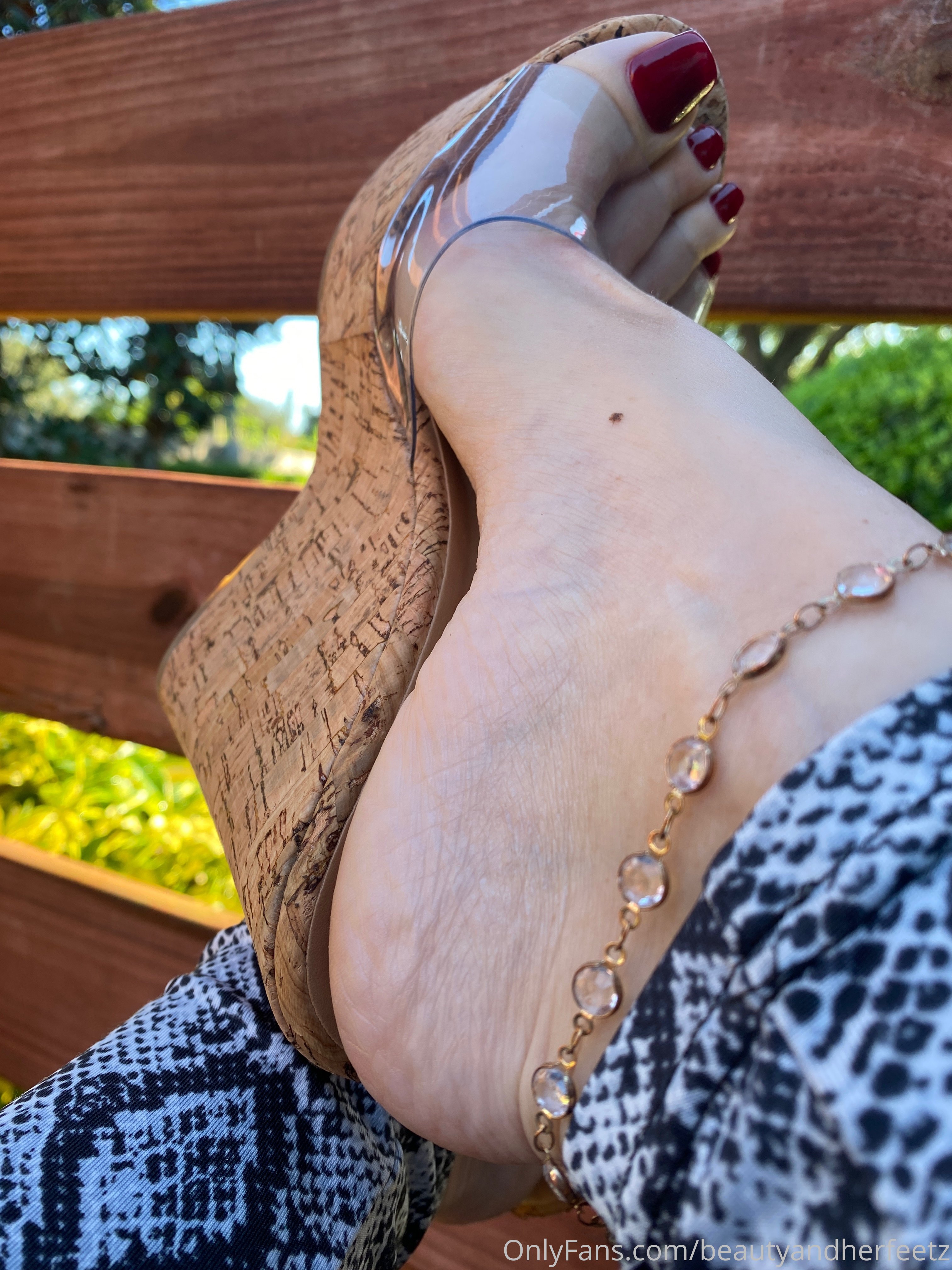 beautyandherfeetz feet