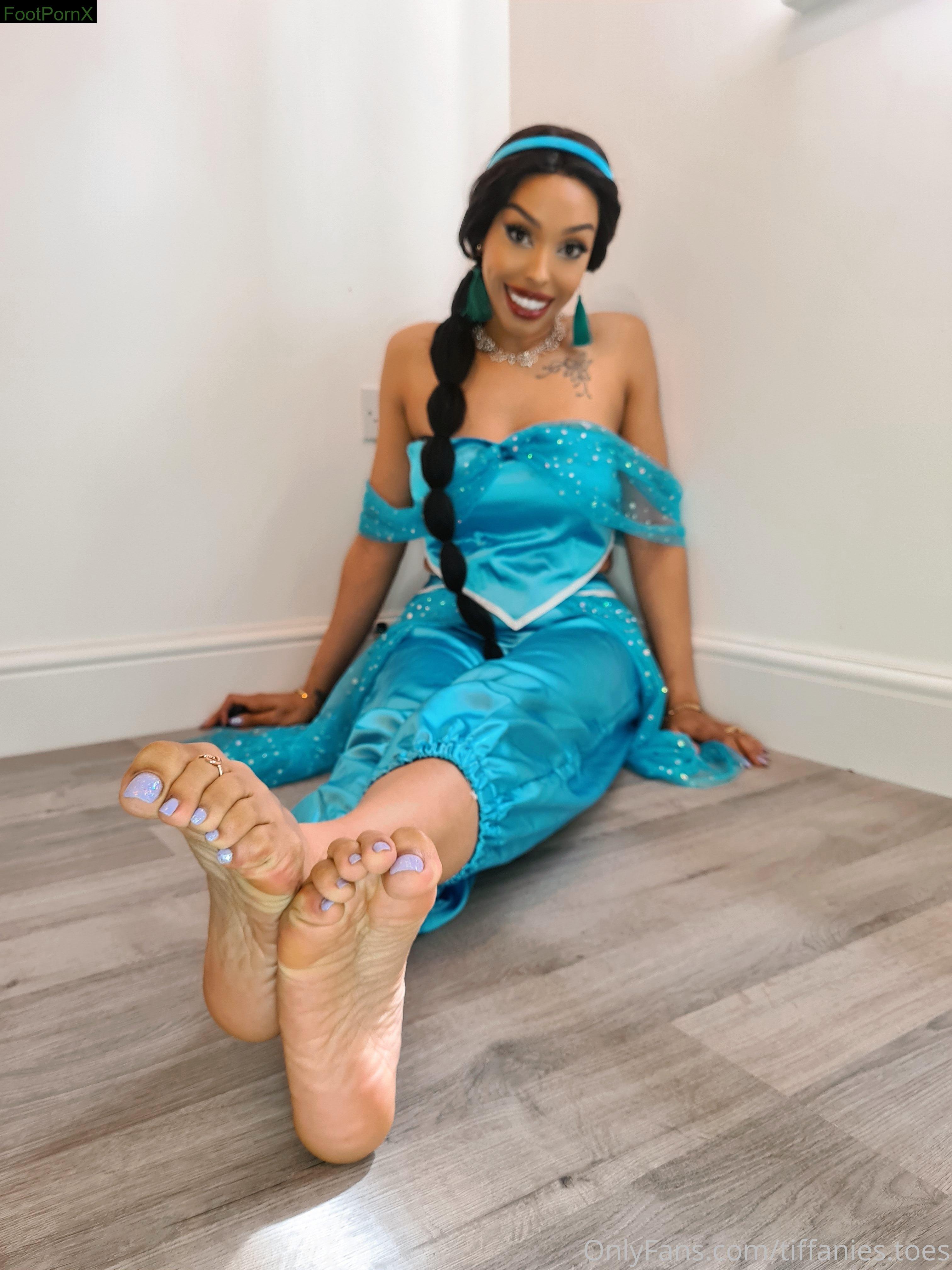 tiffanies.toes feet
