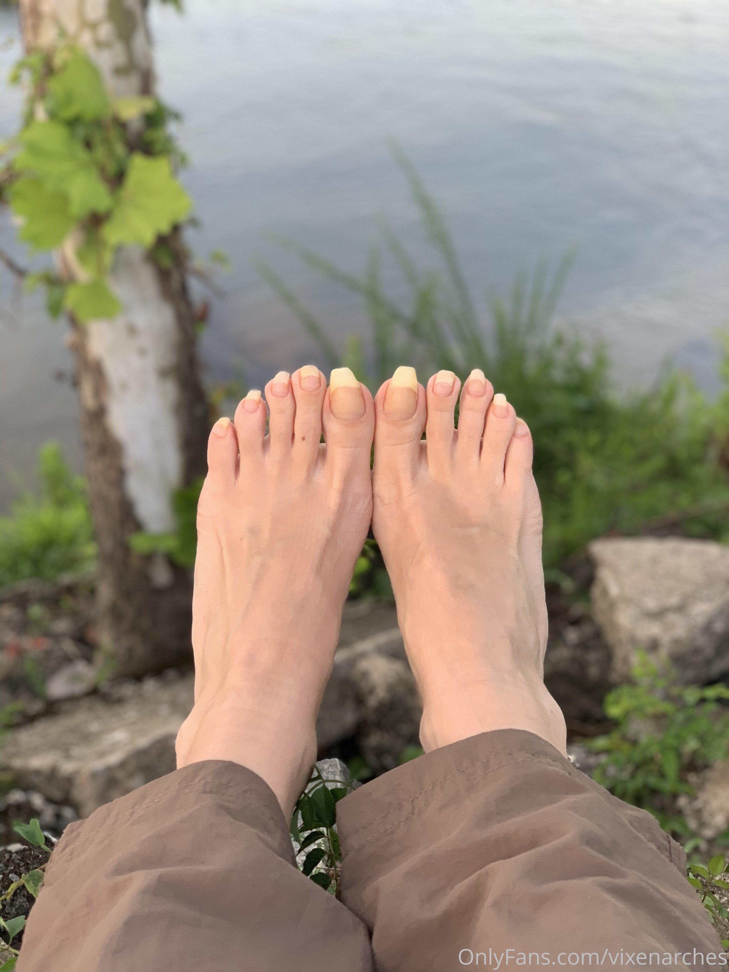 vixenarches feet