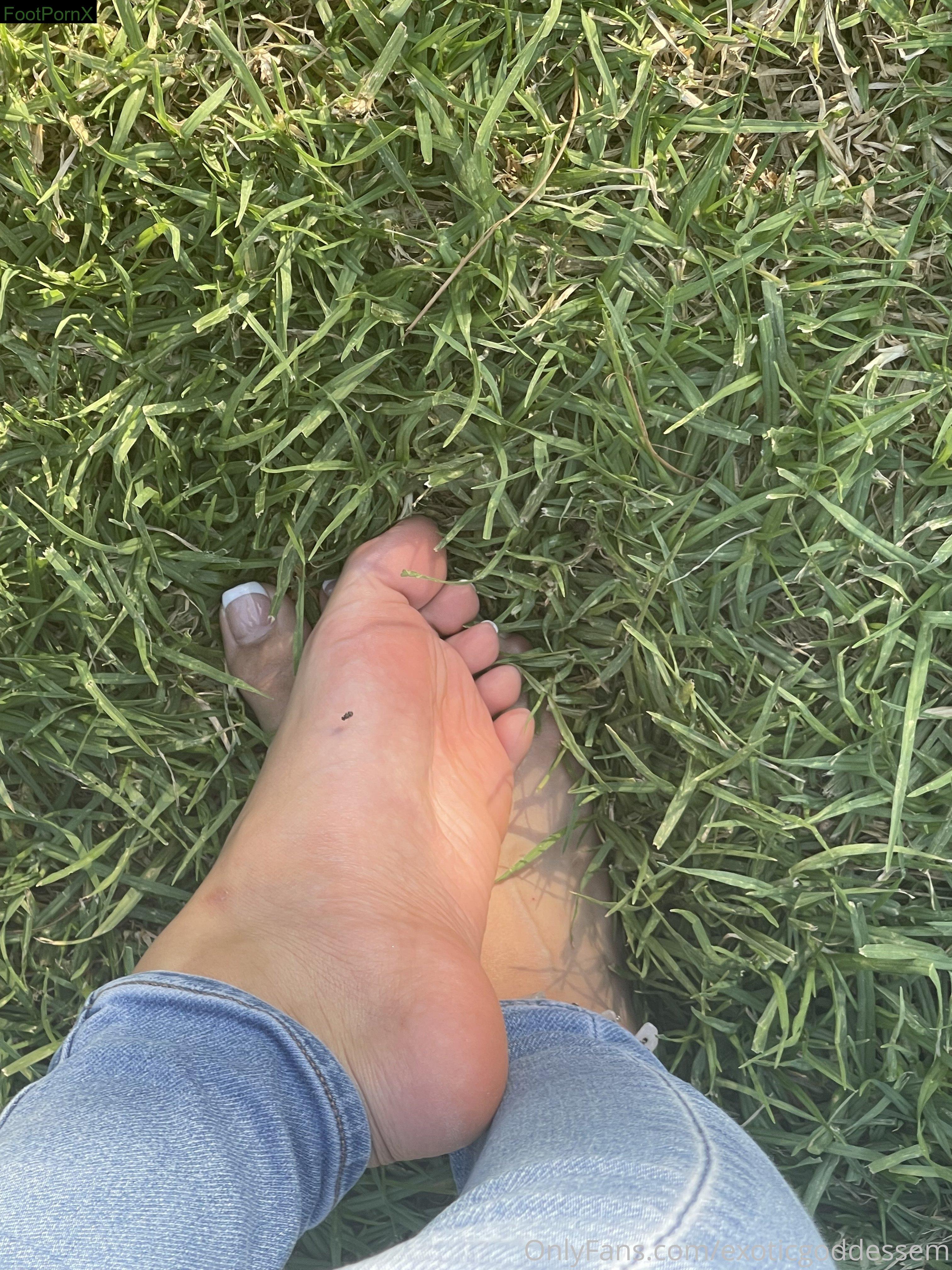 exoticgoddessem feet