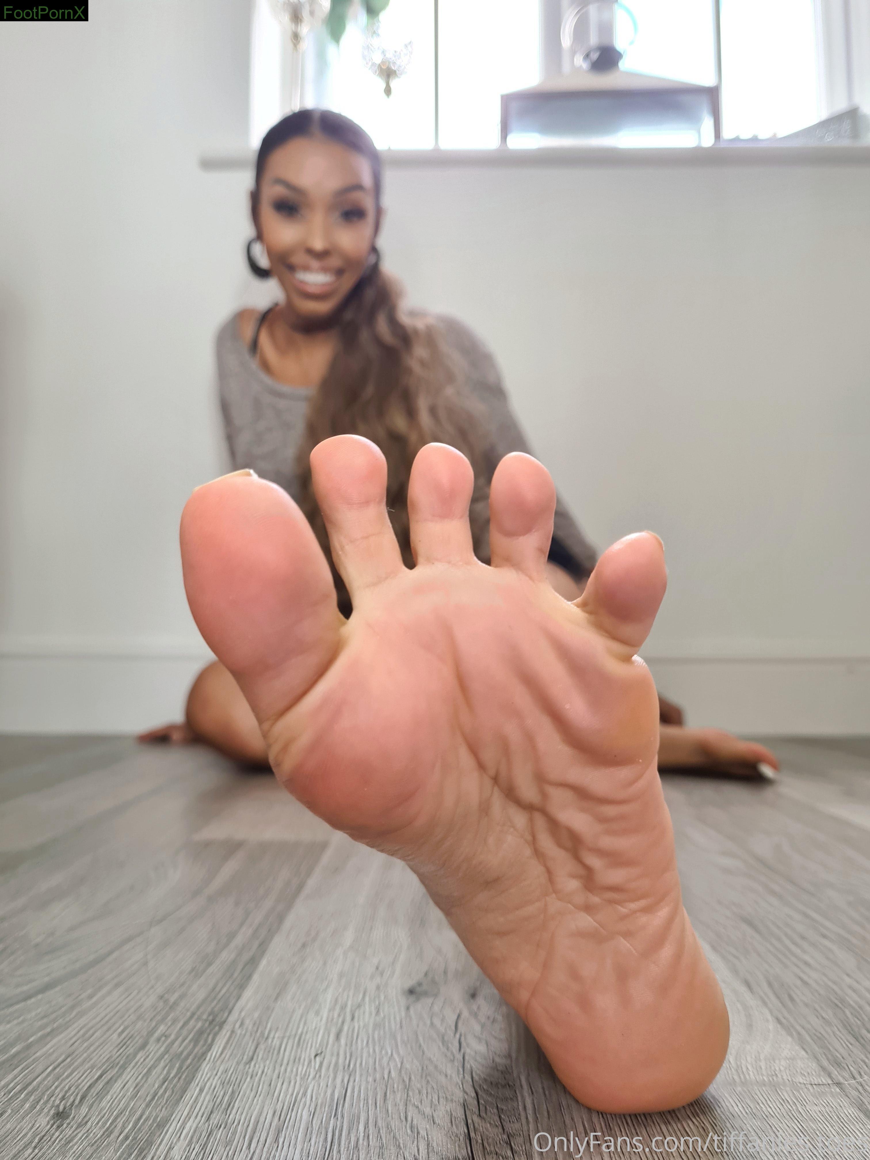 tiffanies.toes feet