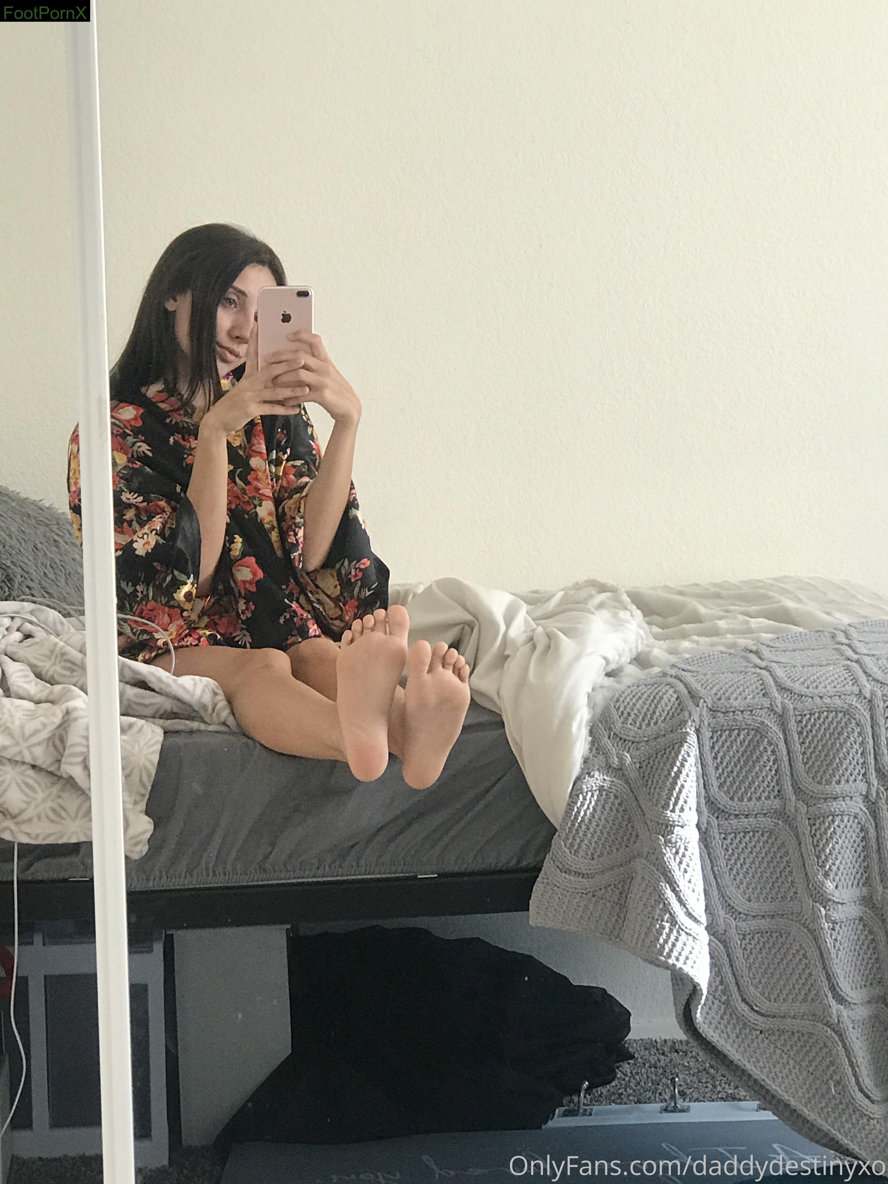 daddysdestinyxo feet