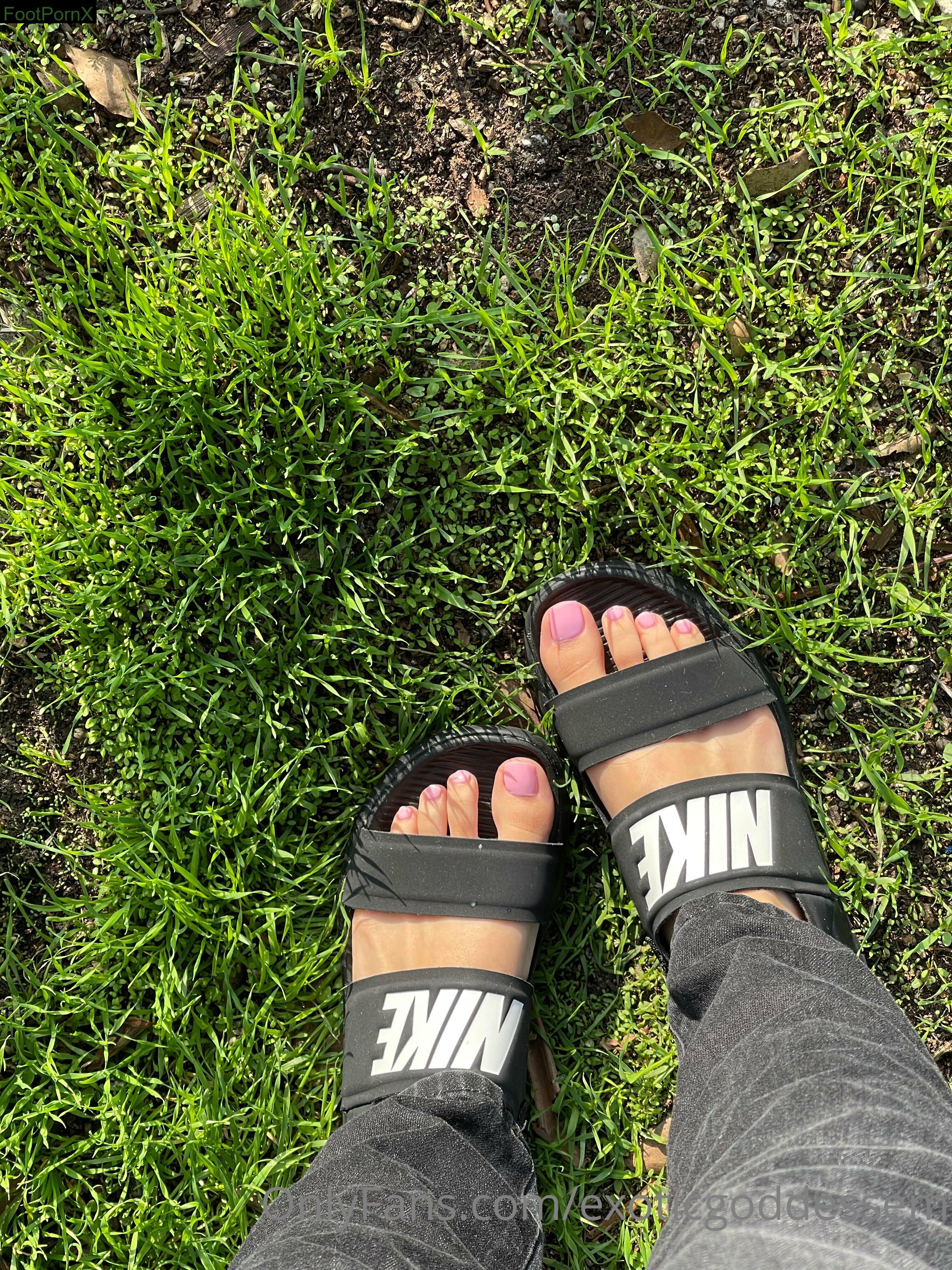exoticgoddessem feet