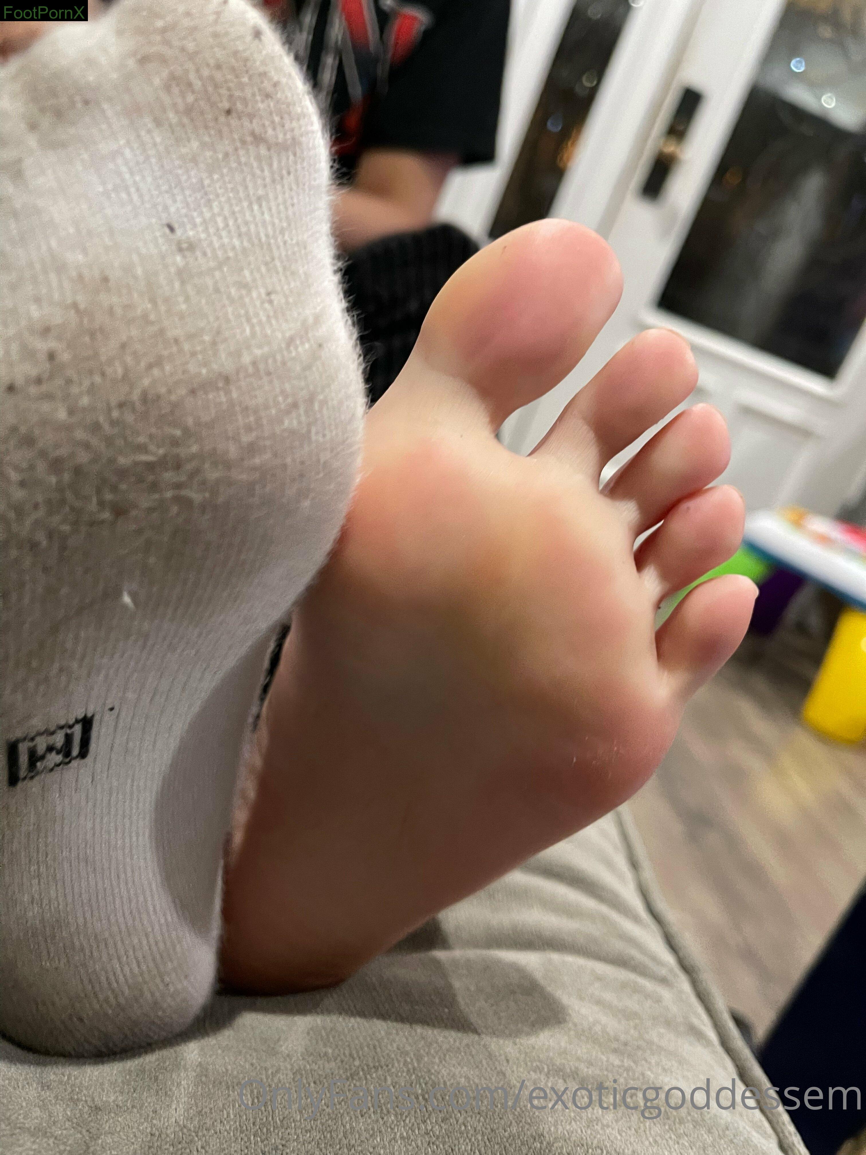 exoticgoddessem feet