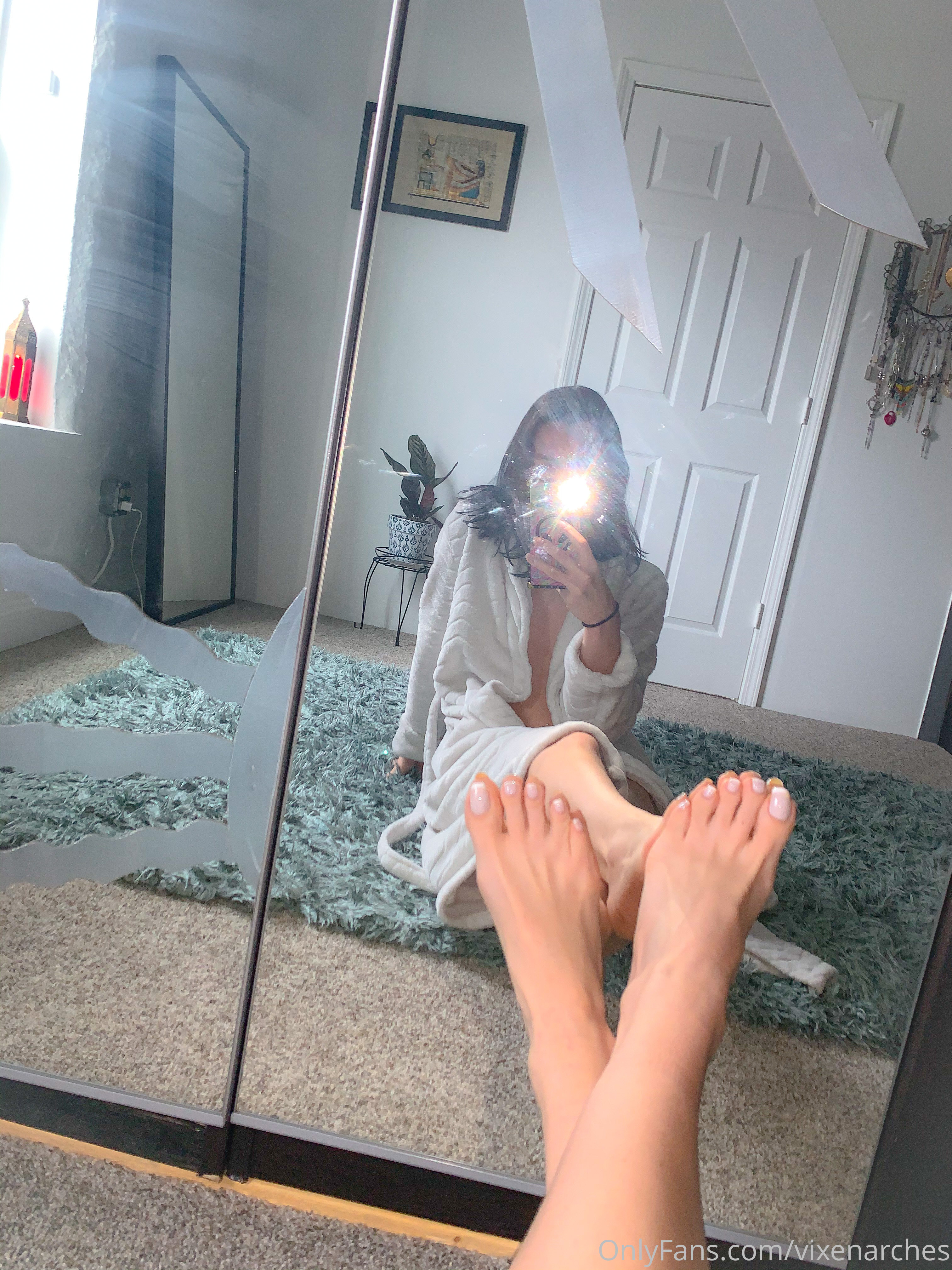 vixenarches feet