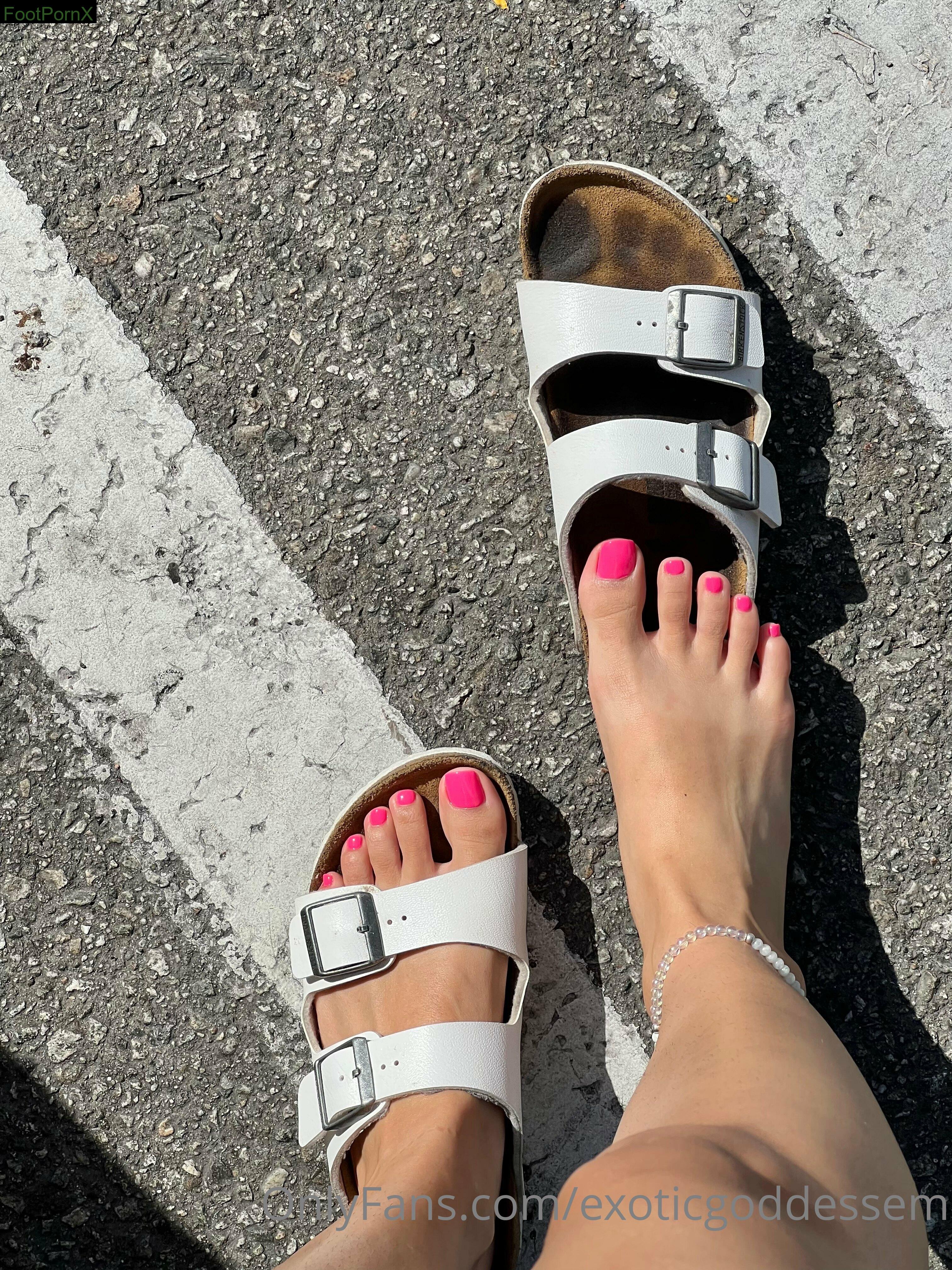 exoticgoddessem feet