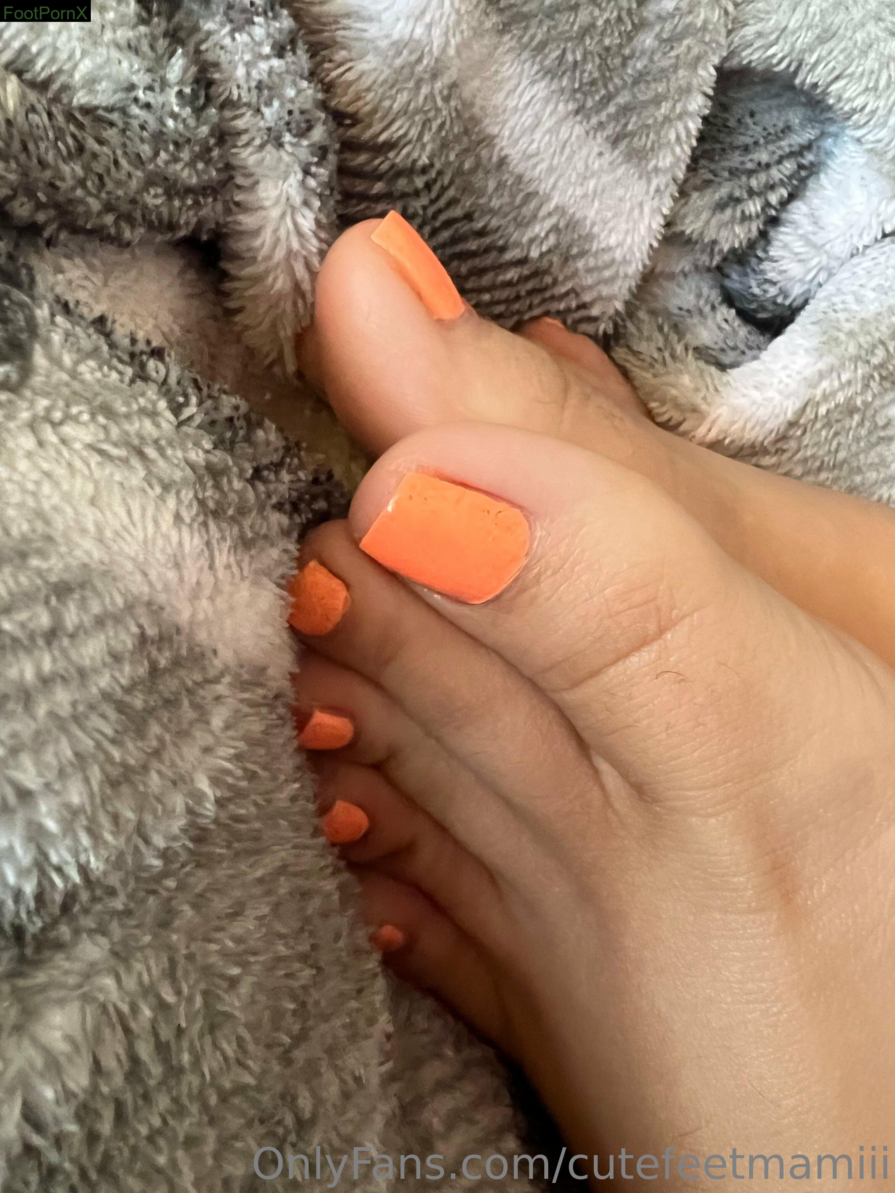 cutefeetmamiii feet