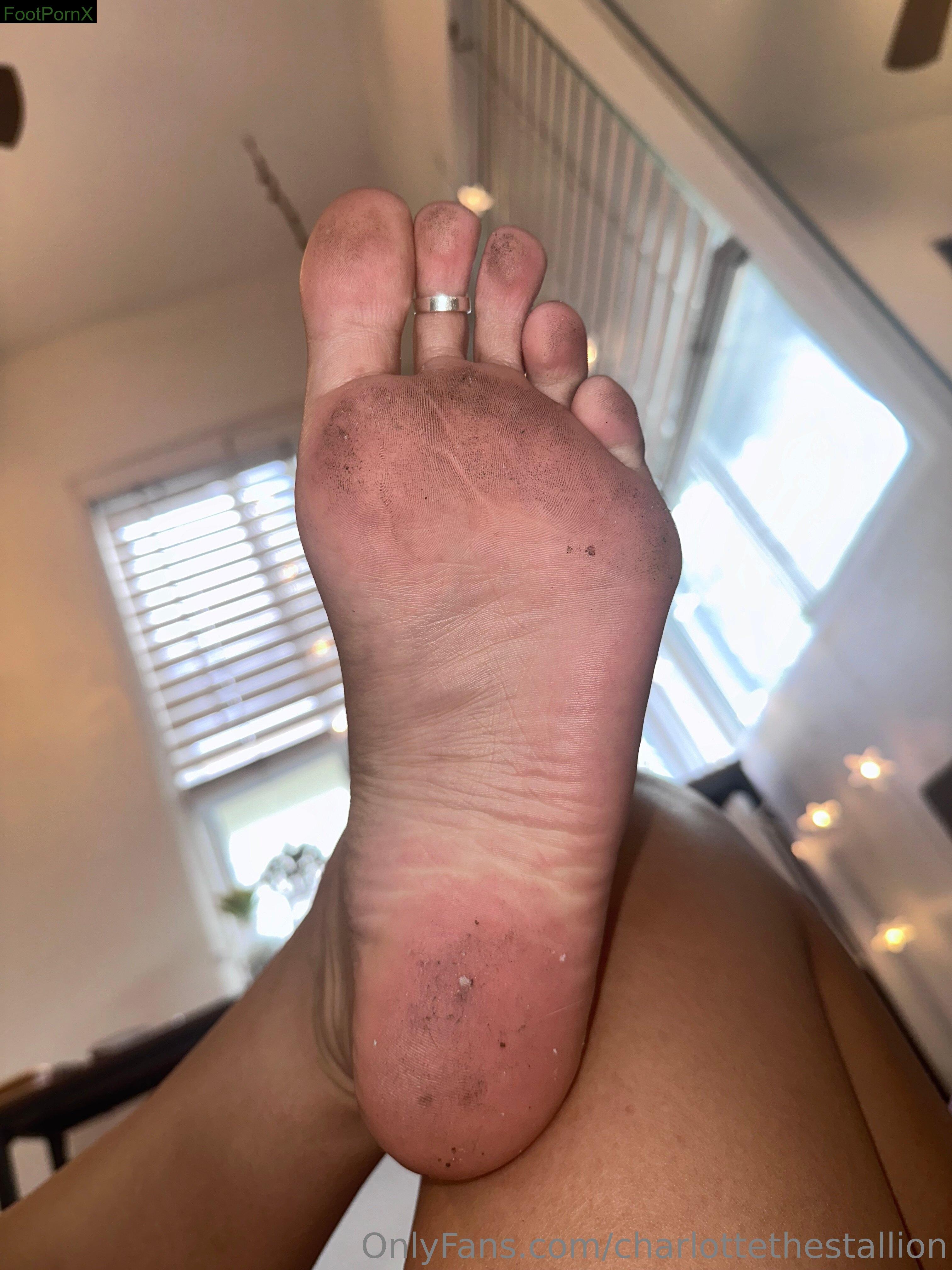 charlottethestallion feet