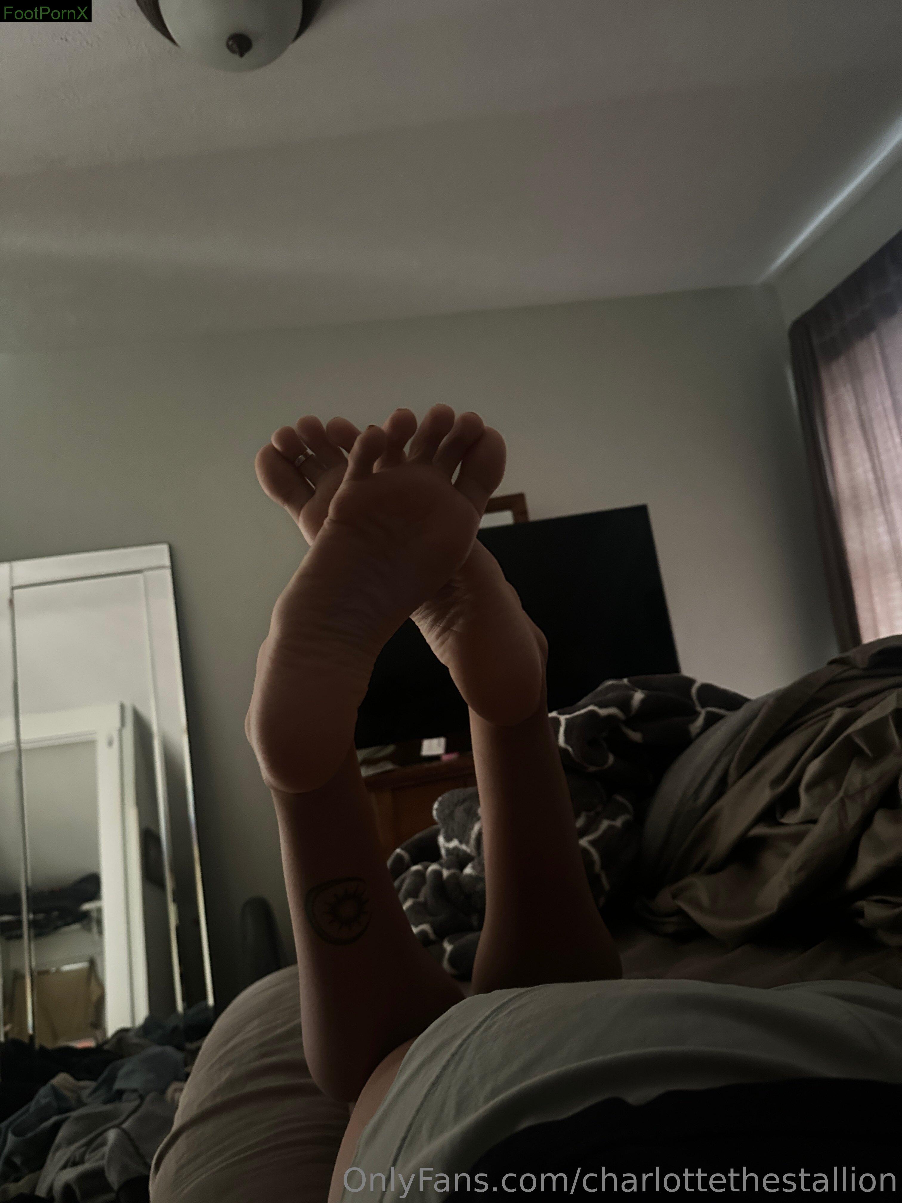 charlottethestallion feet