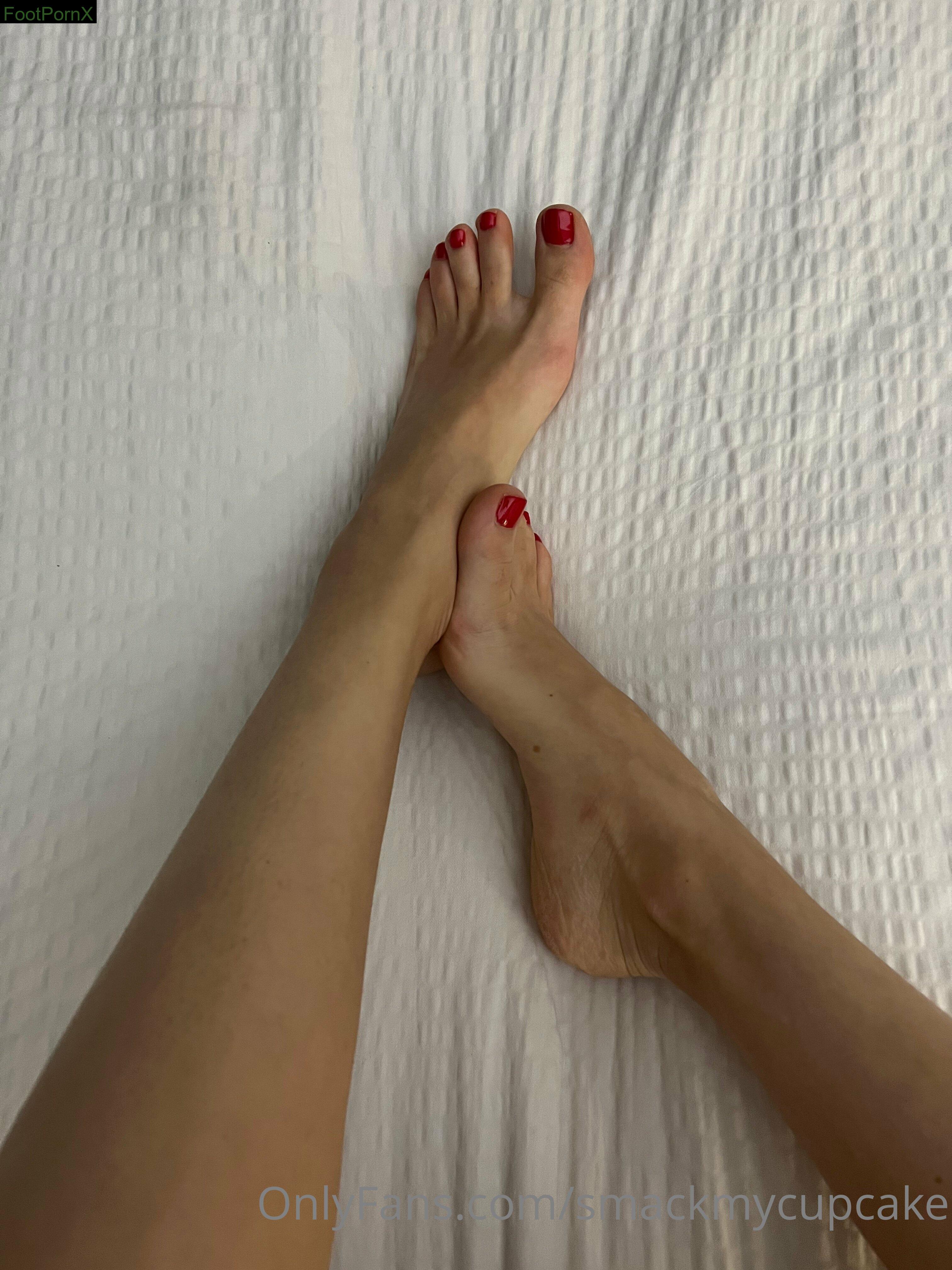 smackmycupcake feet