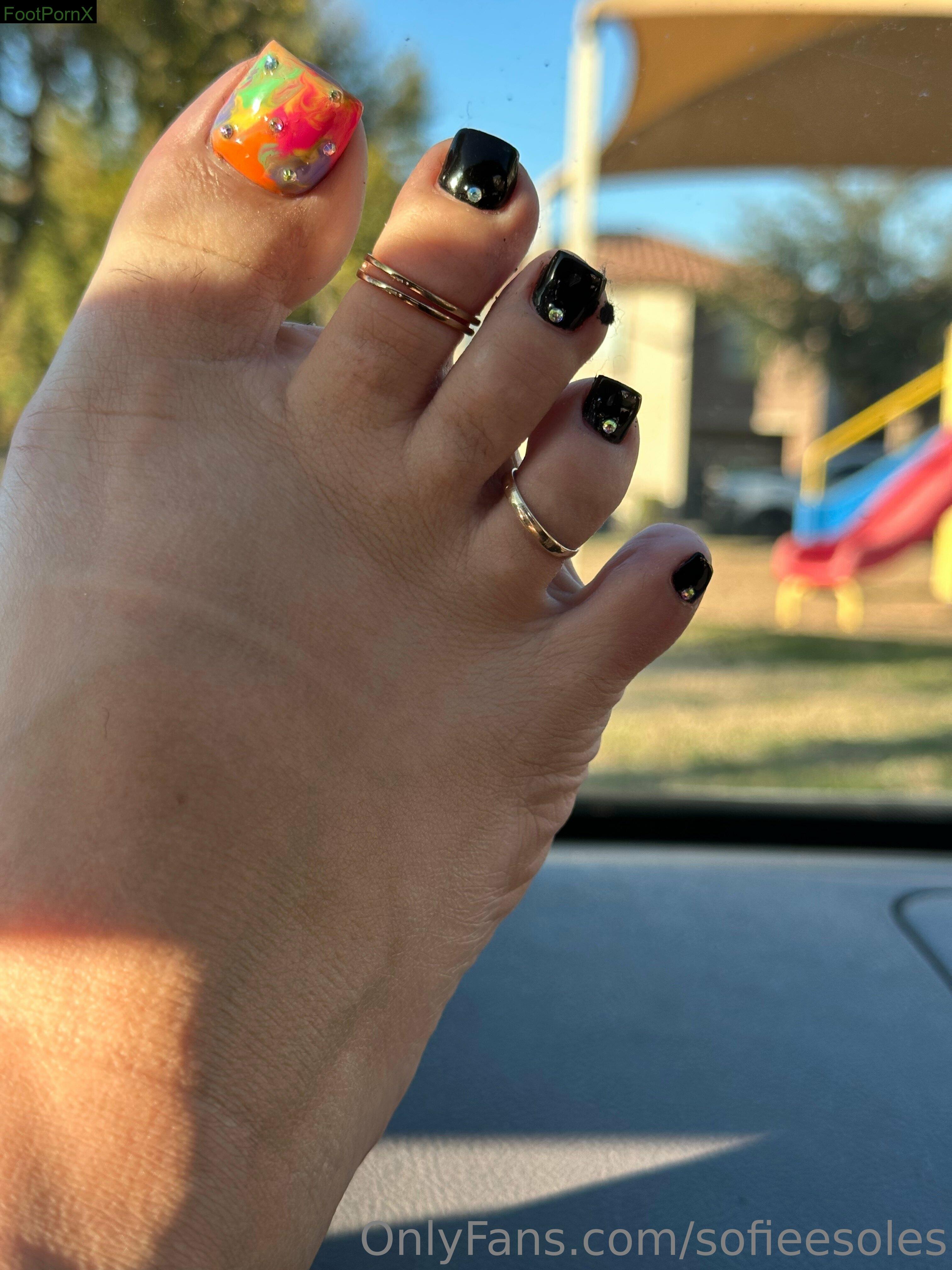 sofieesoles feet