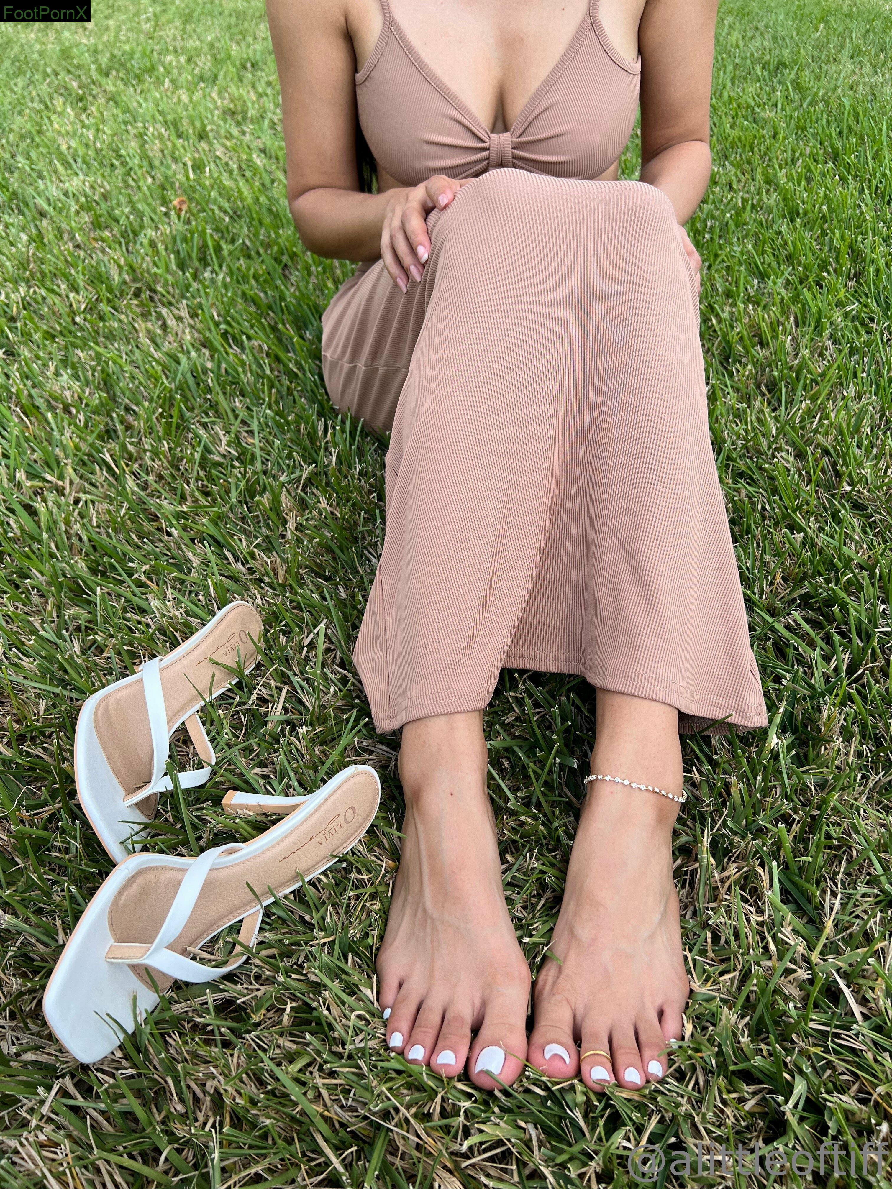 alittleoftiff feet