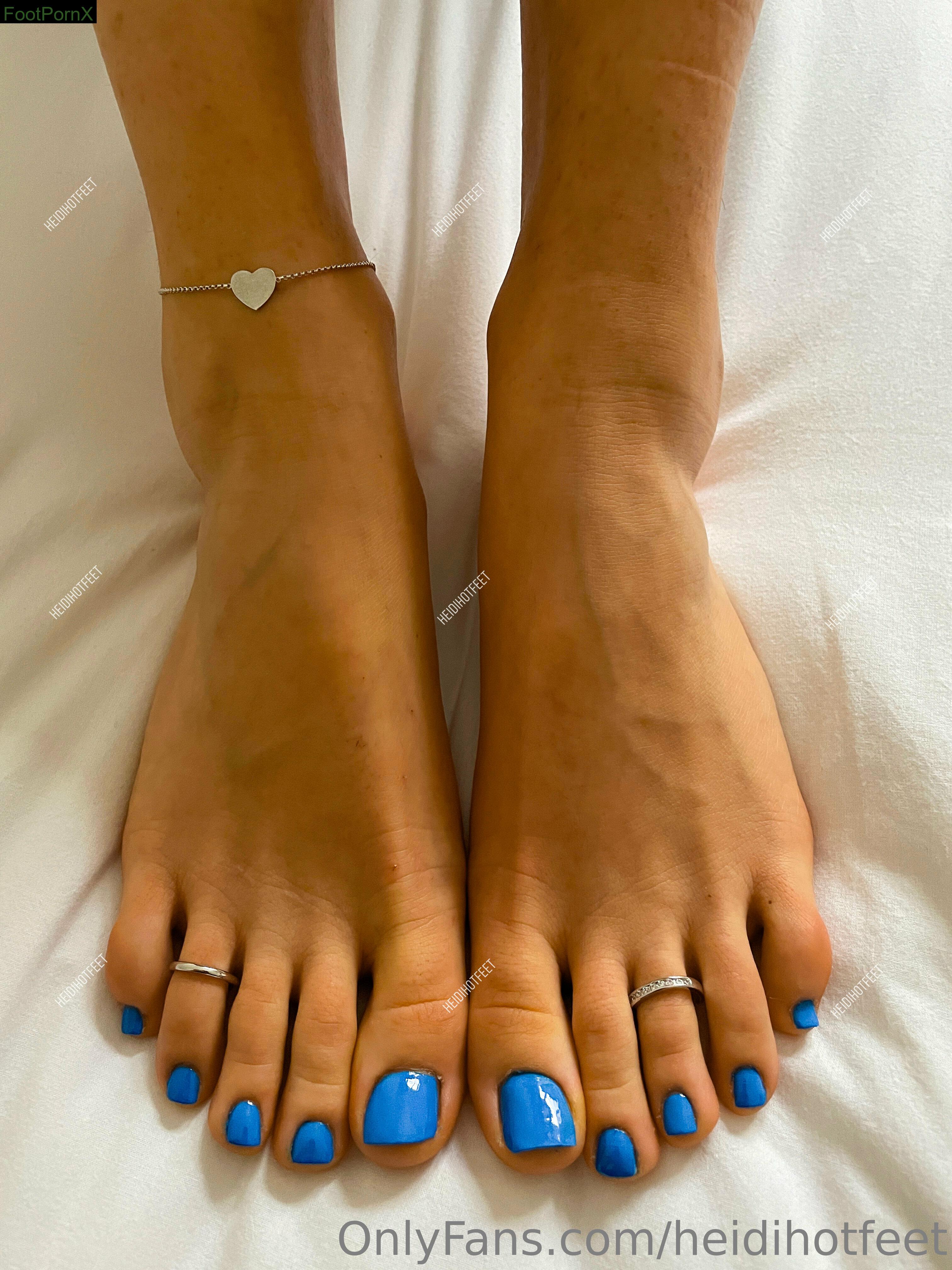 heidihotfeet feet