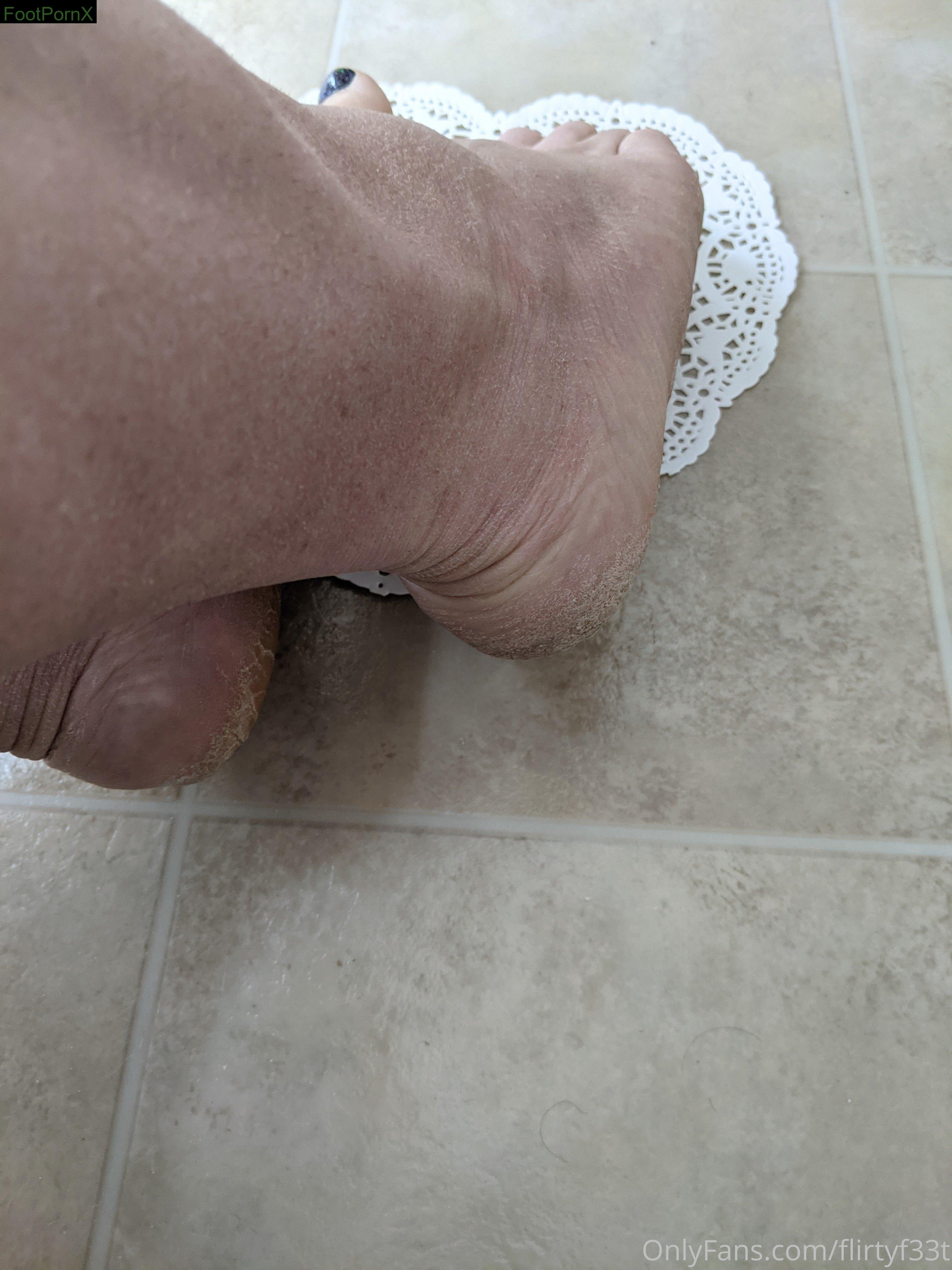 flirtyf33t feet