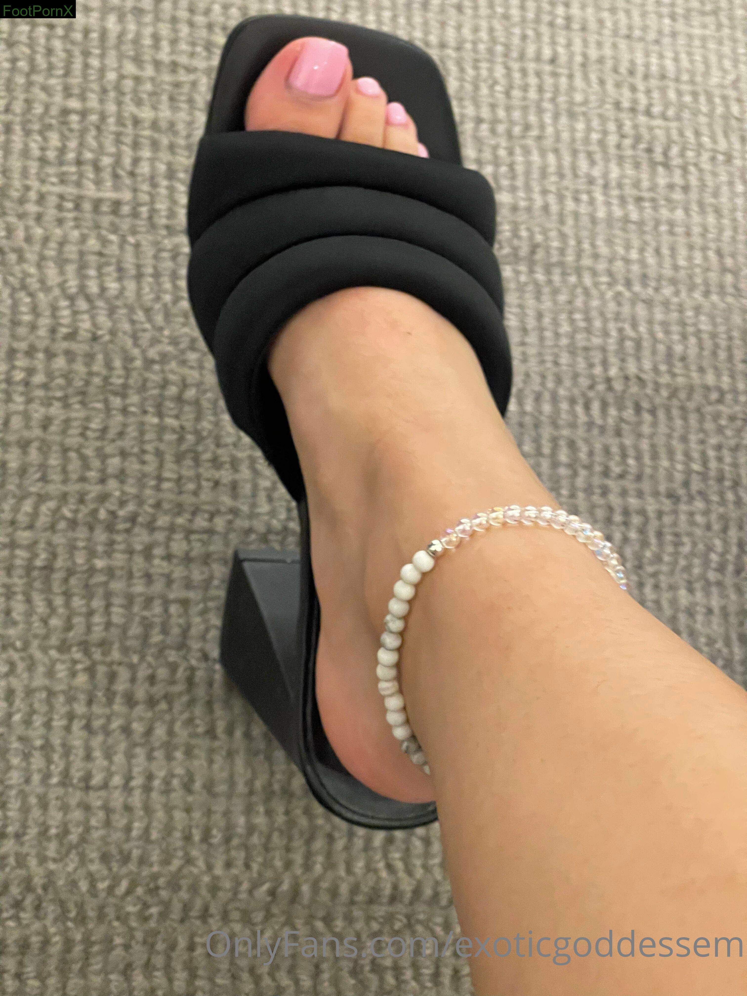 exoticgoddessem feet