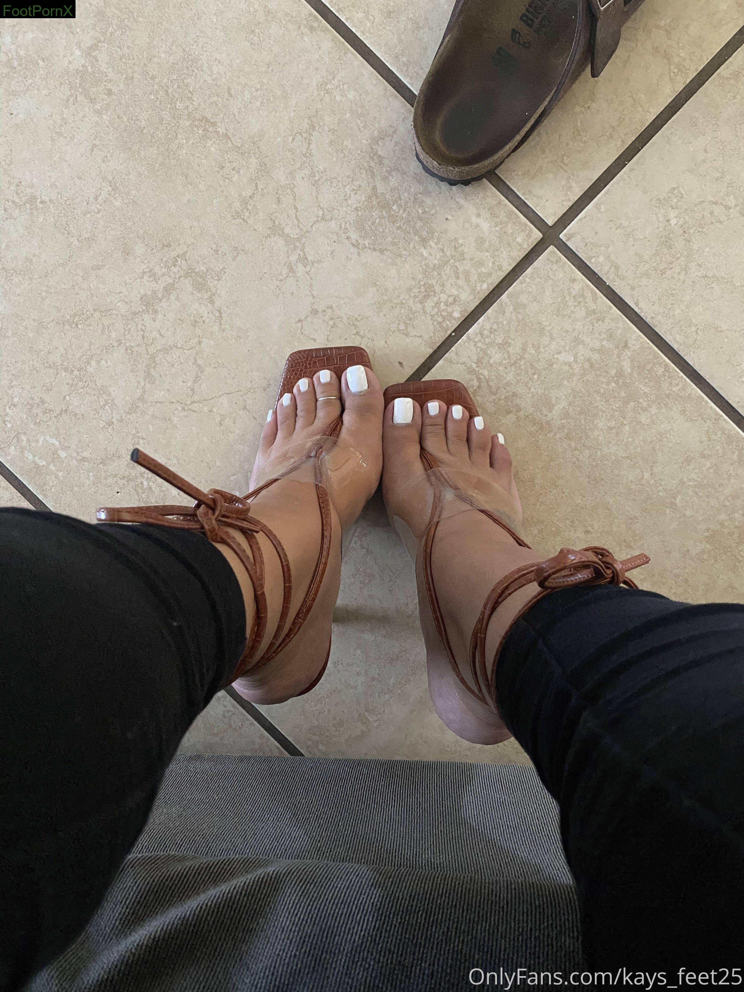 kays_feet25 feet