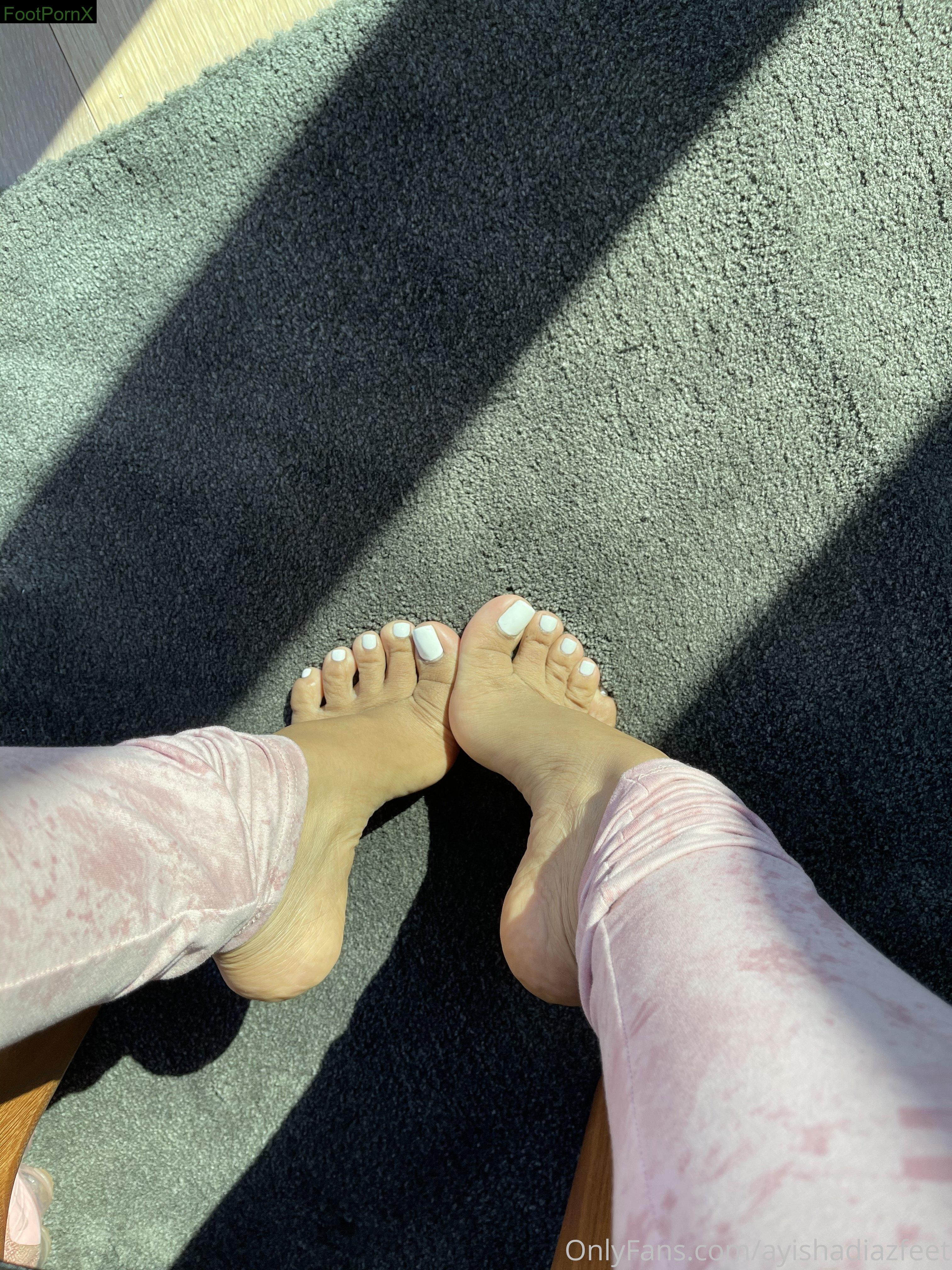 ayishadiazfeet feet