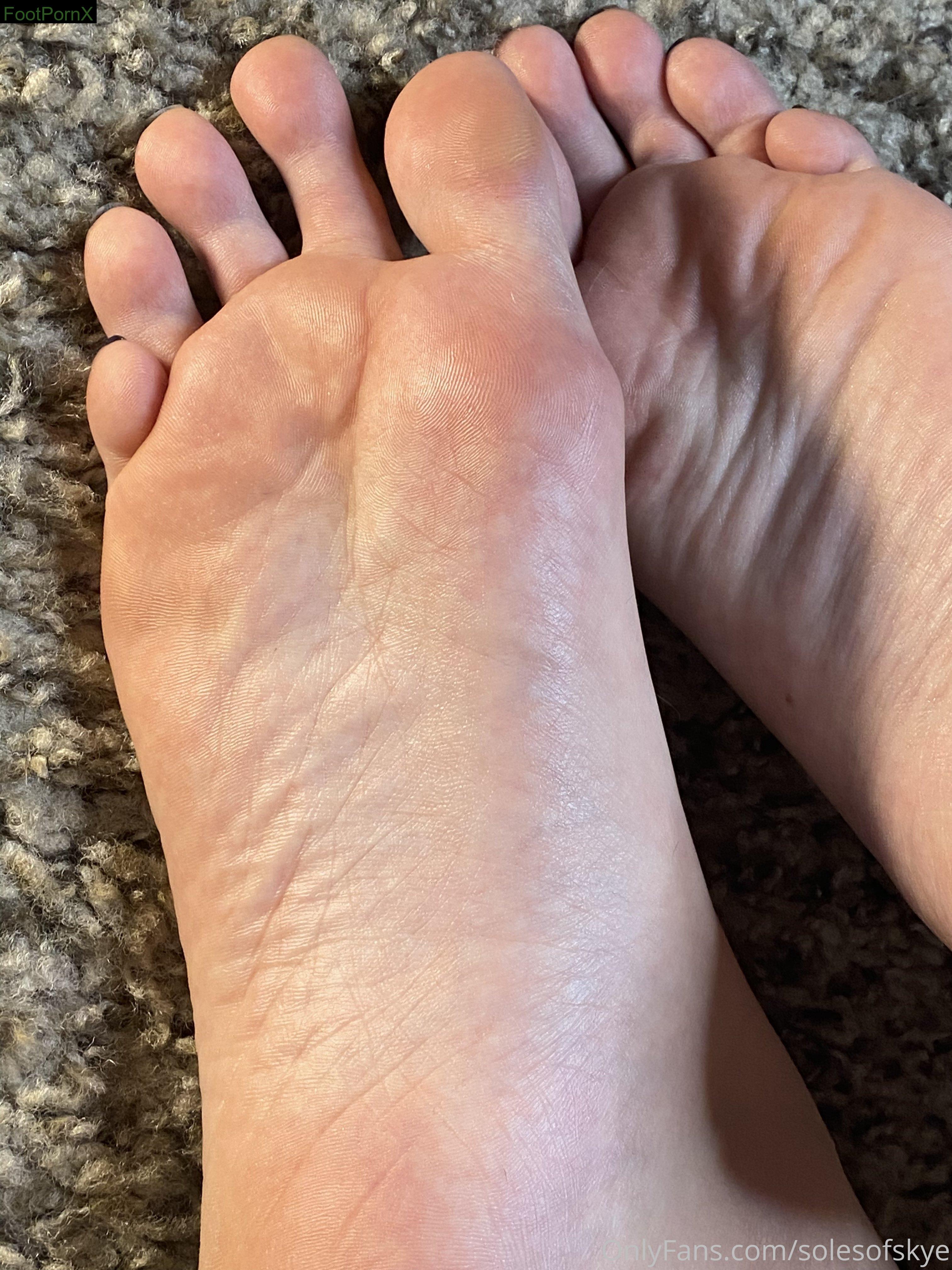 solesofskye feet