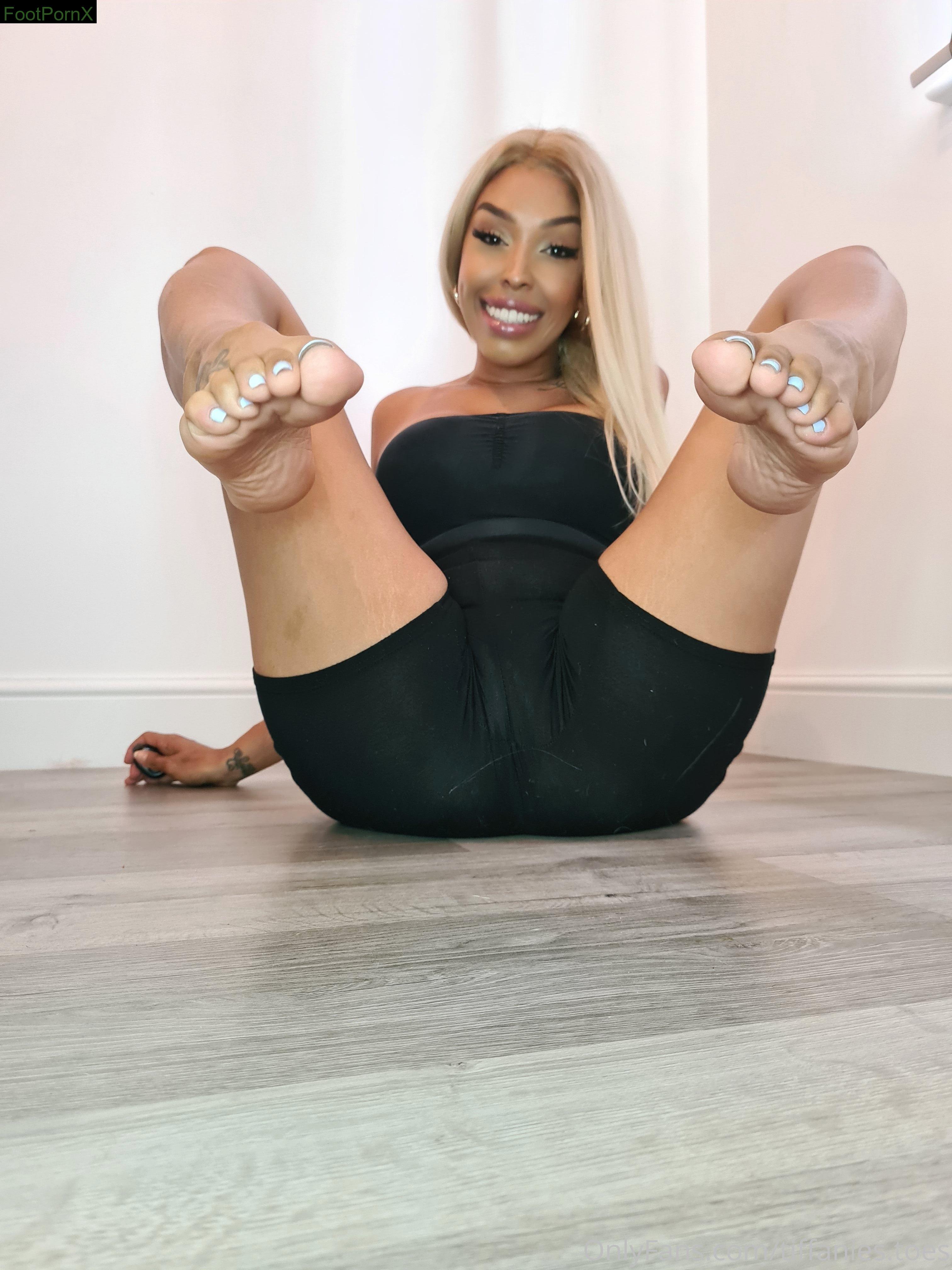 tiffanies.toes feet