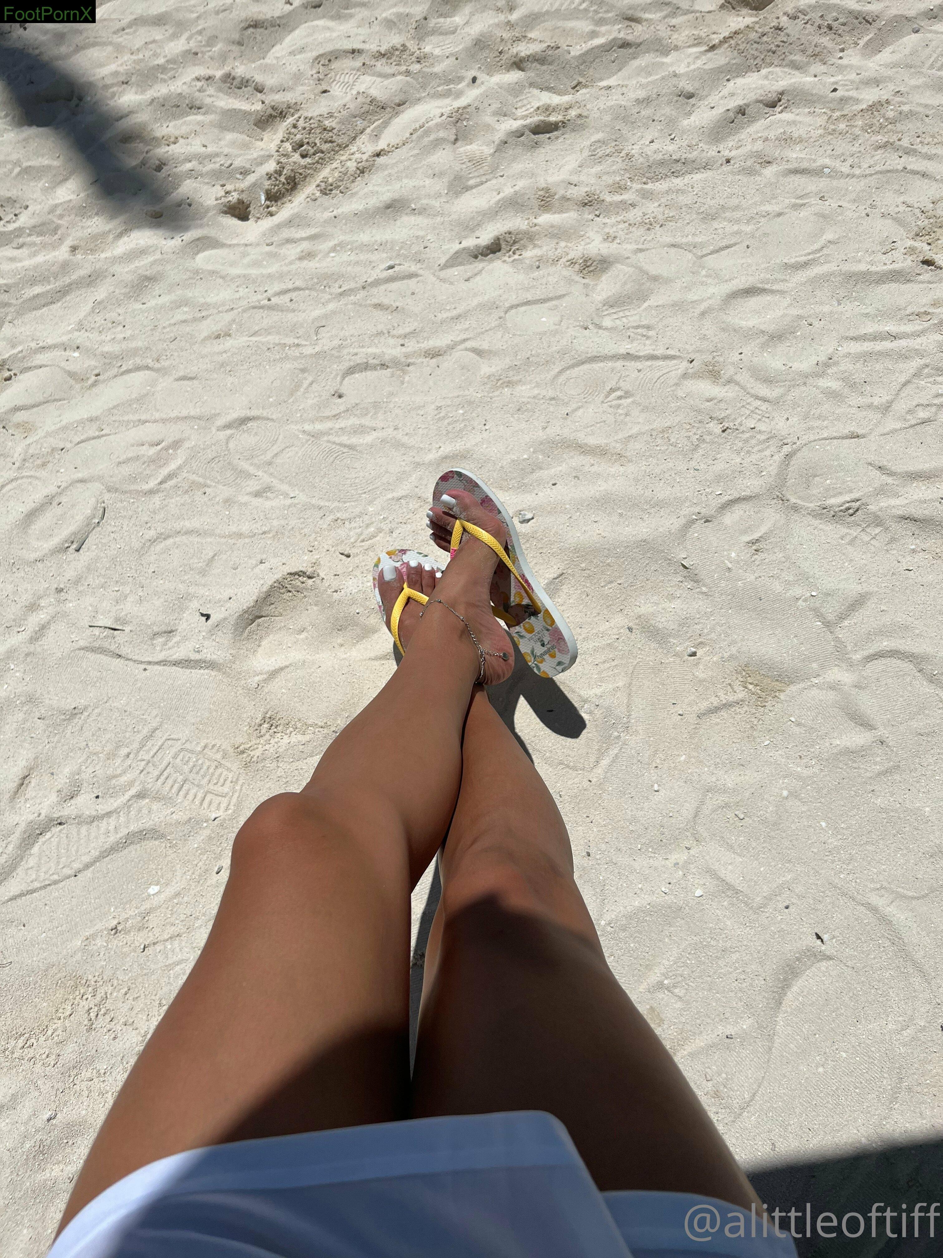 alittleoftiff feet